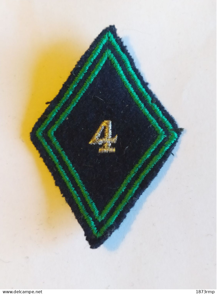 ECUSSON LOSANGE DE BRAS MOD 45,LEGION ETRANGERE, 4 EME REGIMENT ETRANGER SOUS OFFICIER(2) - Patches