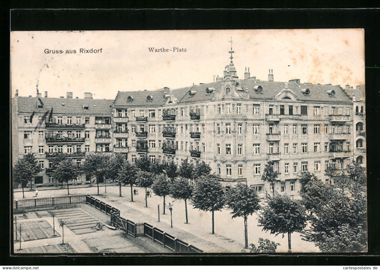 AK Berlin-Neukölln-Rixdorf, Warthe-Platz Mit Restaurant  - Neukoelln