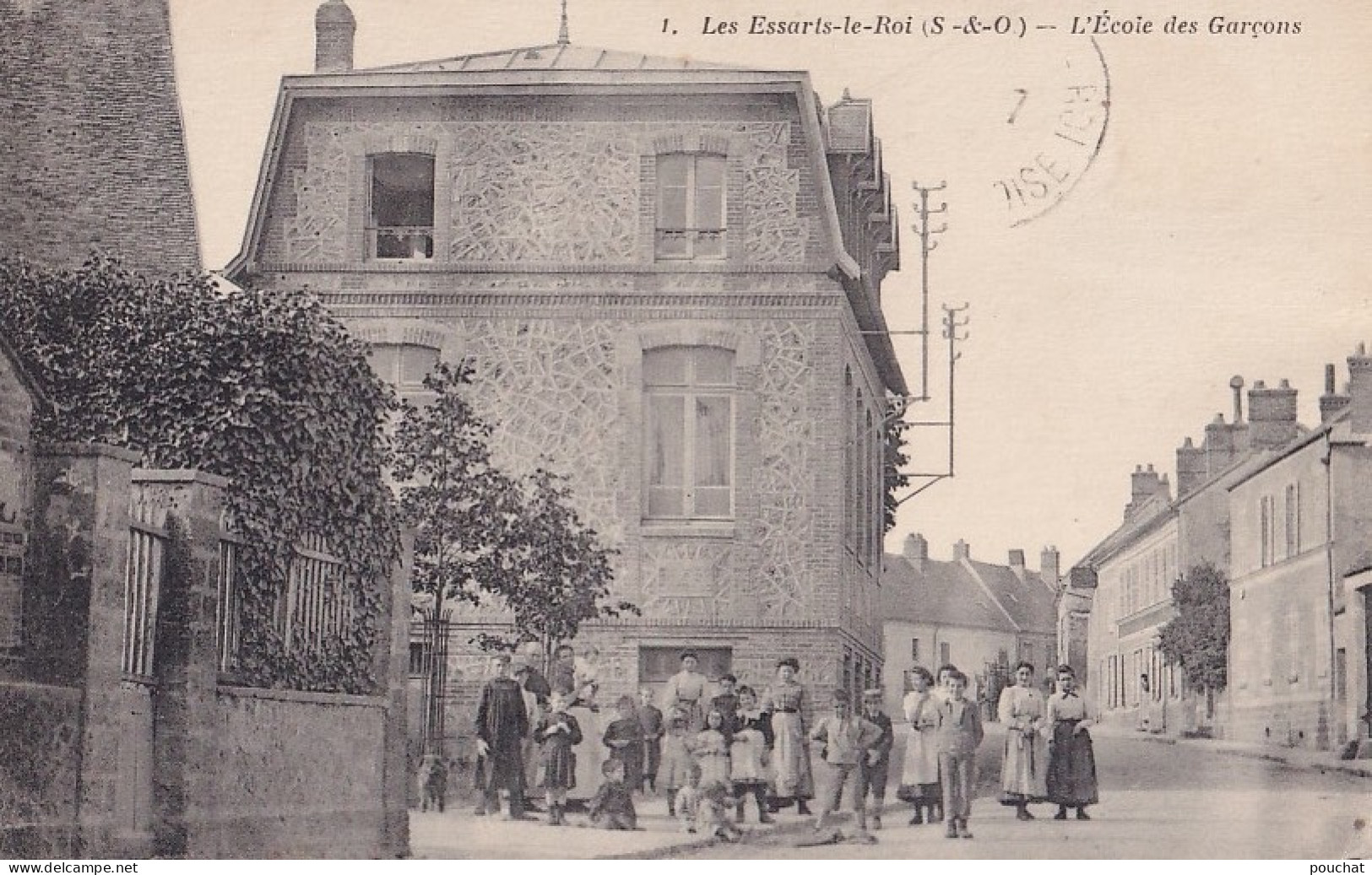 S7-78) LES ESSARTS LE ROI (SEINE ET OISE) L ' ECOLE DES GARÇONS - ( ANIMEE - ECOLIERS - HABITANTS - 2 SCANS )) - Les Essarts Le Roi