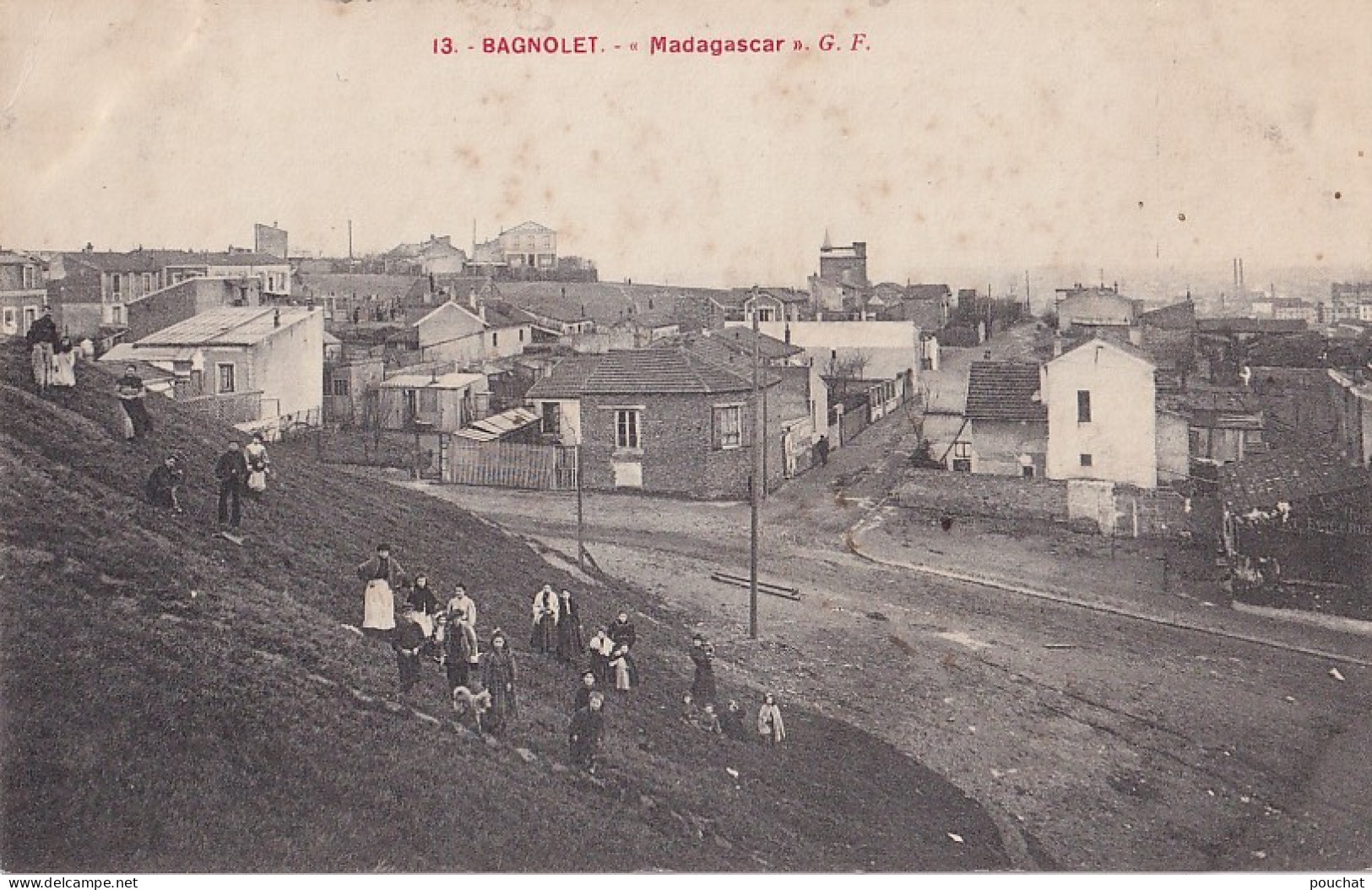 F11-93) BAGNOLET - " MADAGASCAR " - ( ANIMEE - HABITANTS - 2 SCANS) - Bagnolet