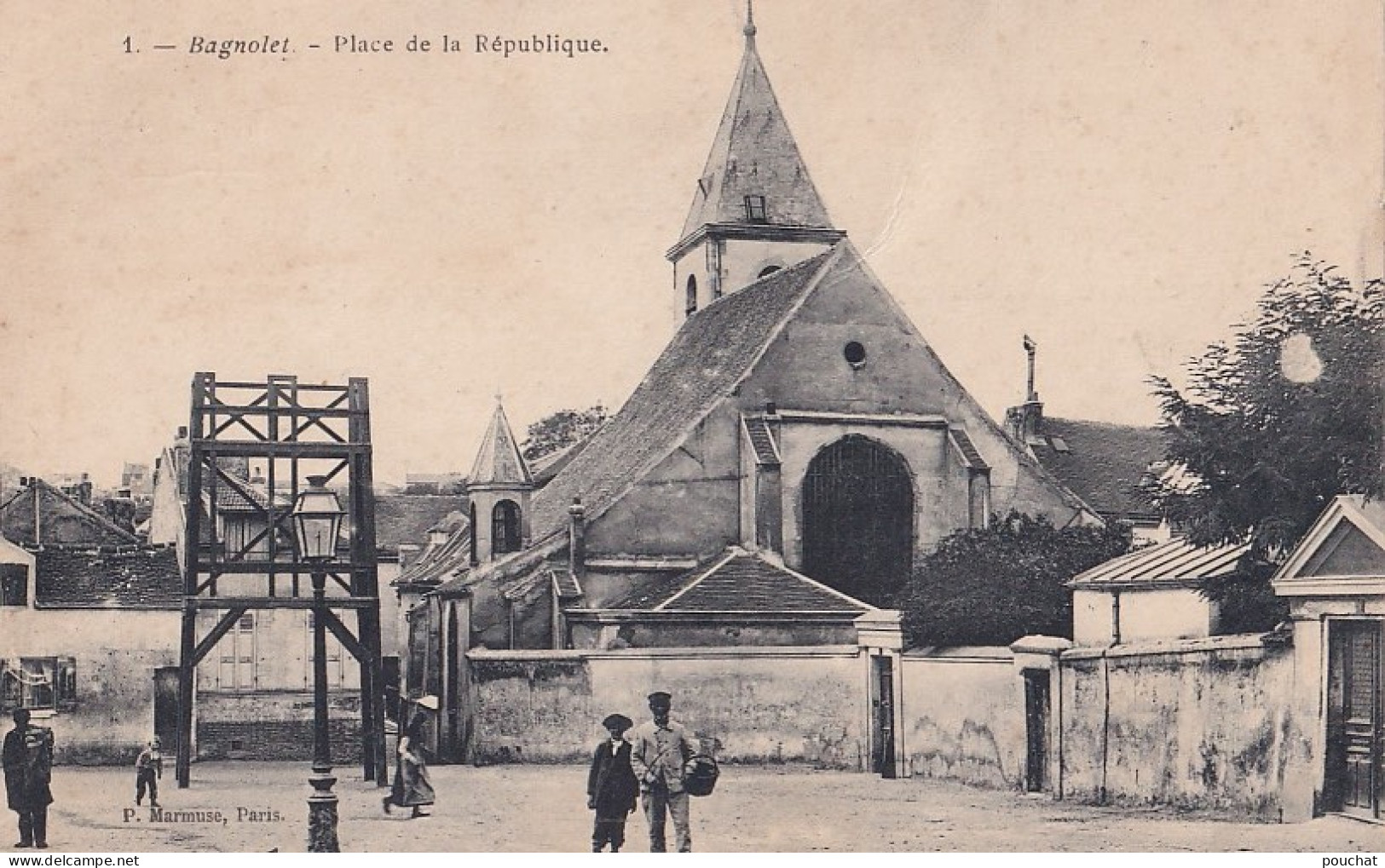 F11-93) BAGNOLET - PLACE DE LA REPUBLIQUE - ( ANIMEE - HABITANTS - 2 SCANS) - Bagnolet