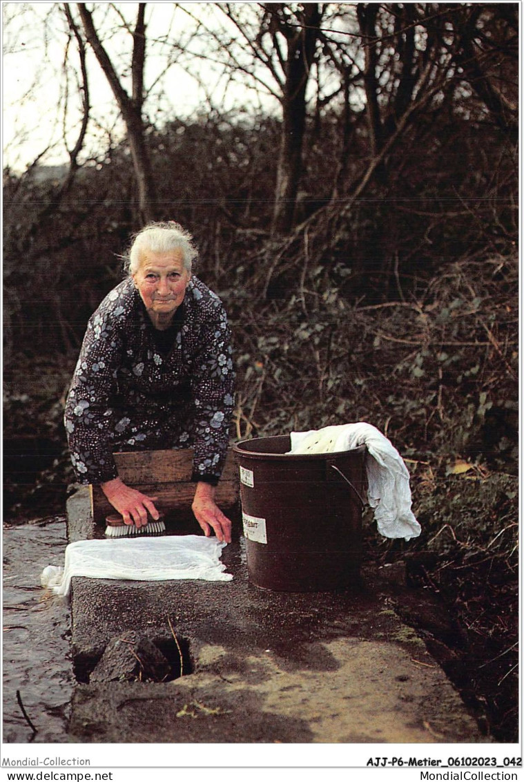 AJJP6-0528 - METIER - MON SALOU AU LAVOIR D'ENEZ-VRAS - AU BOURG-BLANC DANS LE LEON  - Farmers