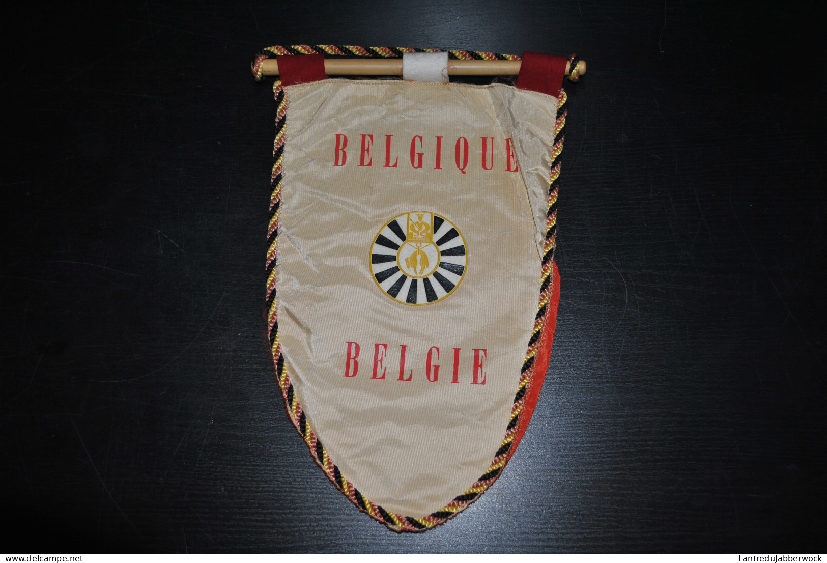 Ancien Grand Fanion Lion's Club (??) En Tissu Belgique Belgie Belgium District 112 Lions - Altri & Non Classificati