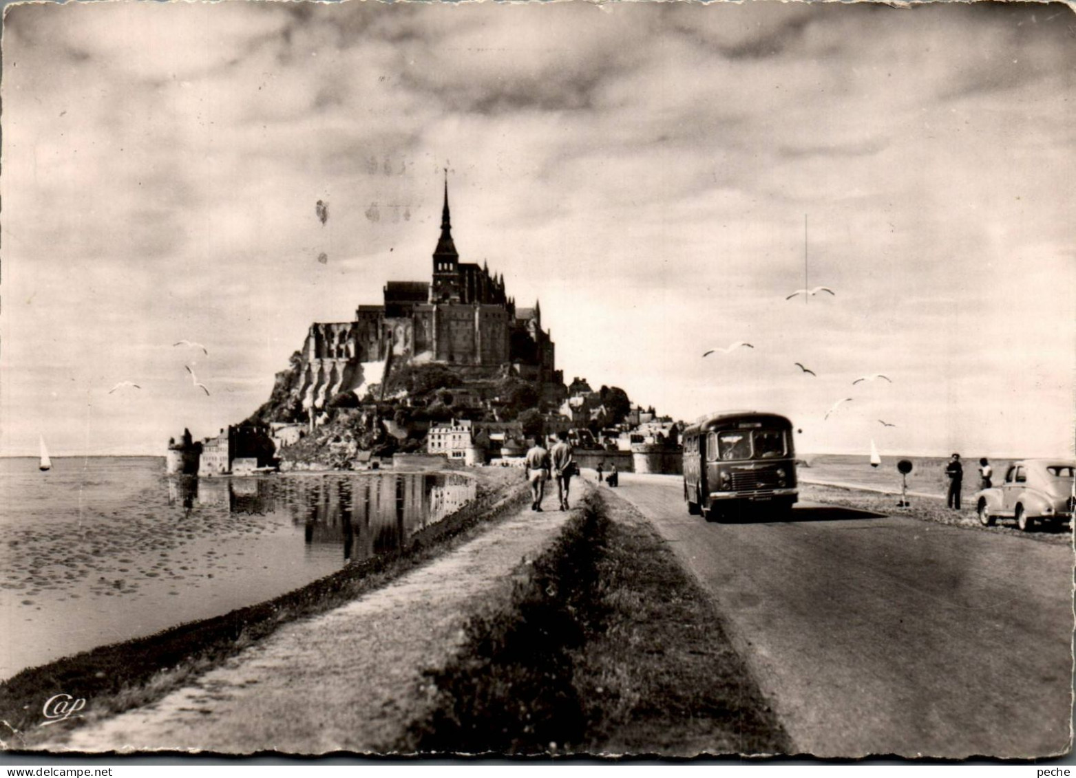 N°584 Z -cpsm Le Mont St Michel -autocar Chausson- - Buses & Coaches