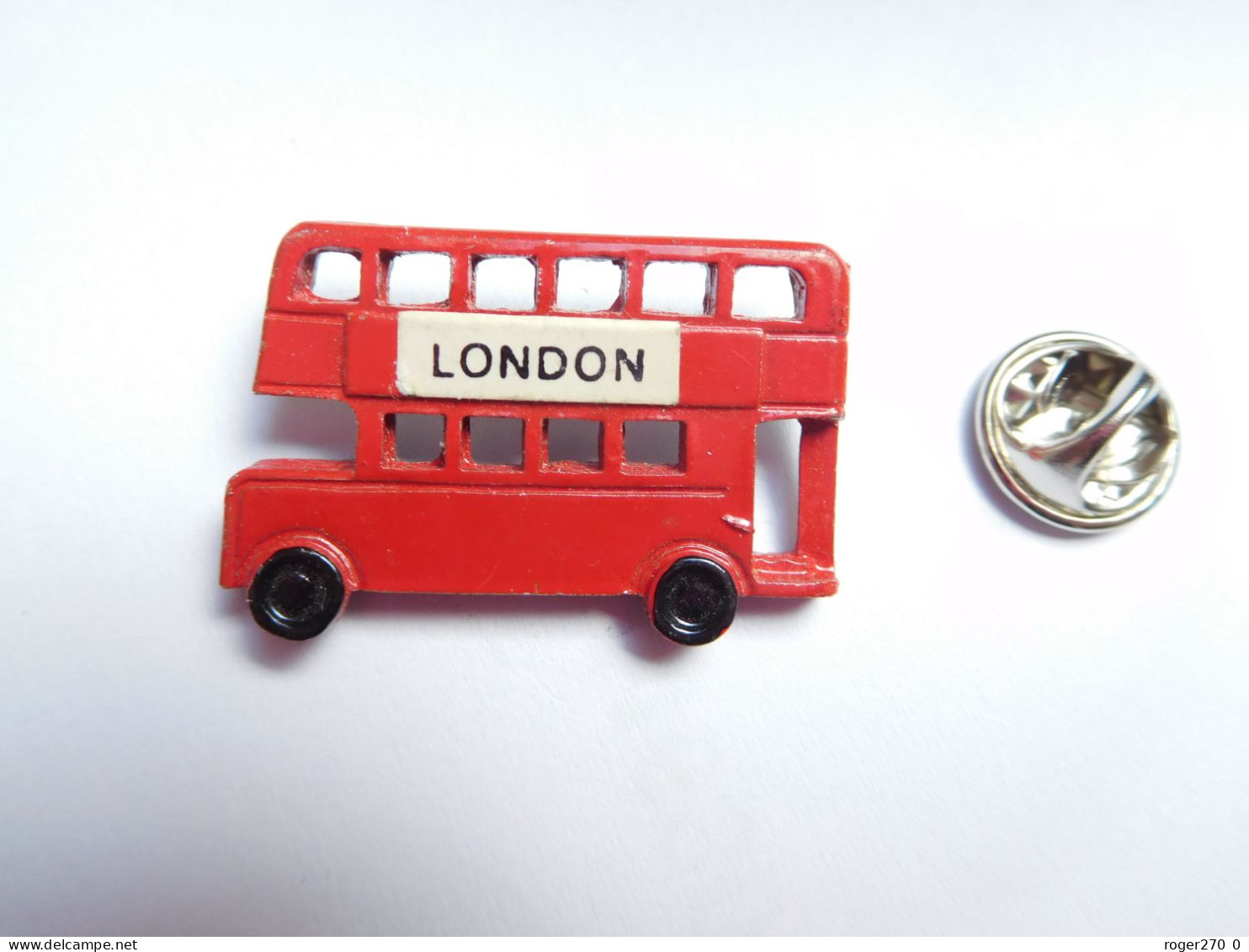 Superbe Pin's , Transport , Bus Anglais , London , Ville De Londres , England , Bus à L'impériale - Transports