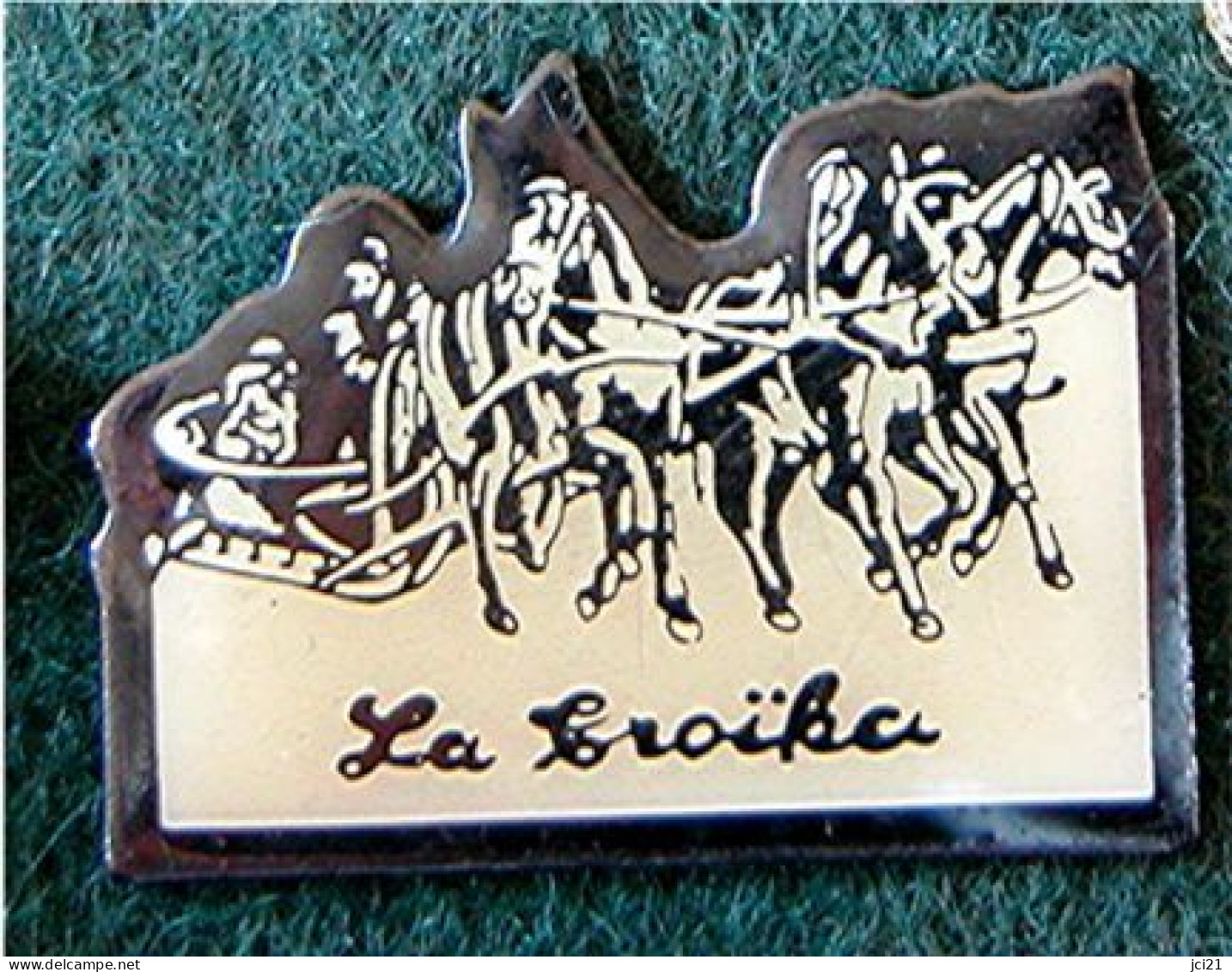 PIN'S ÉPOXY " LA TROIKA " _DP187 - Christmas