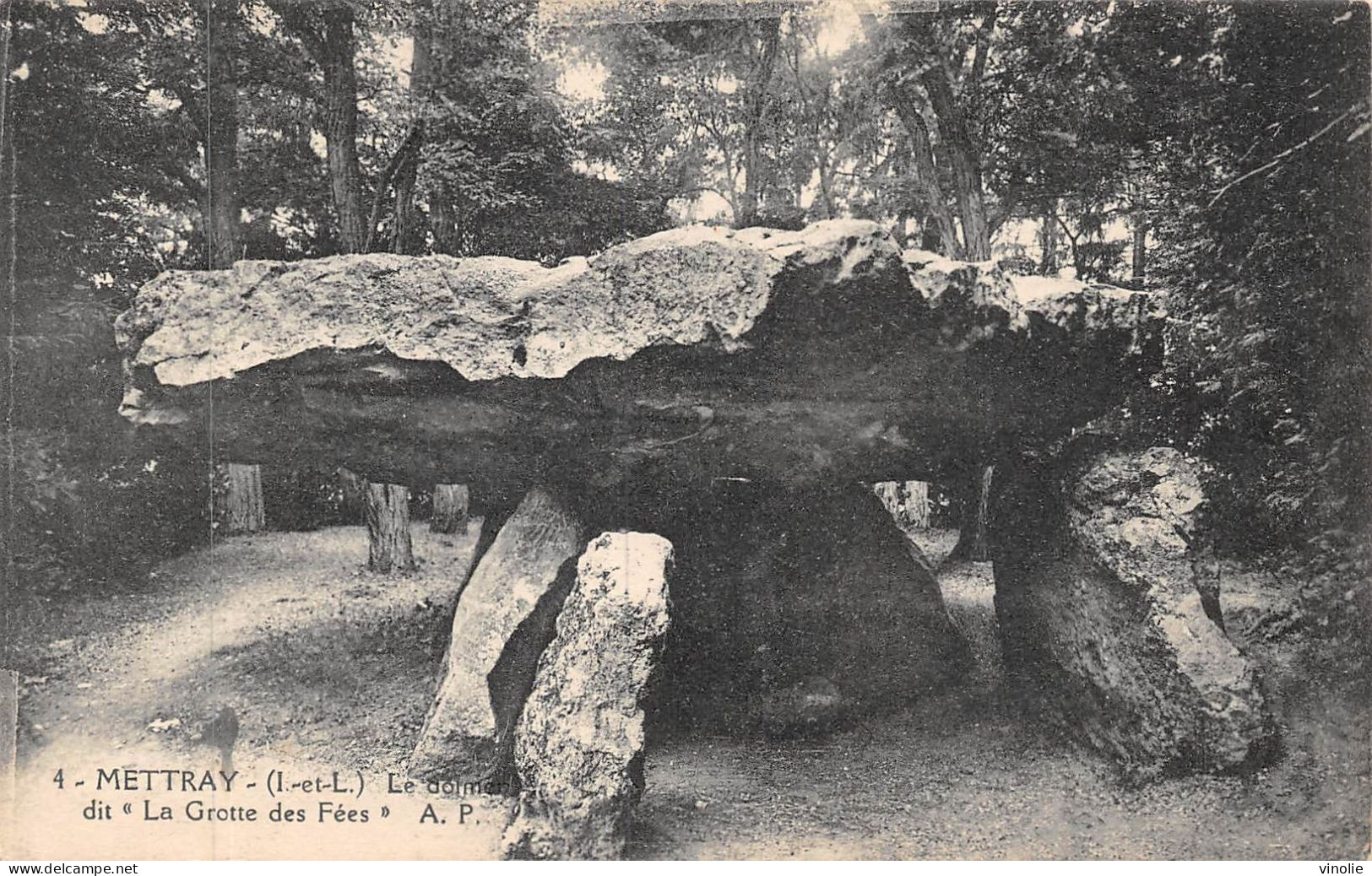 24-4370 : METTRAY INDRE-ET-LOIRE. DOLMEN - Dolmen & Menhire