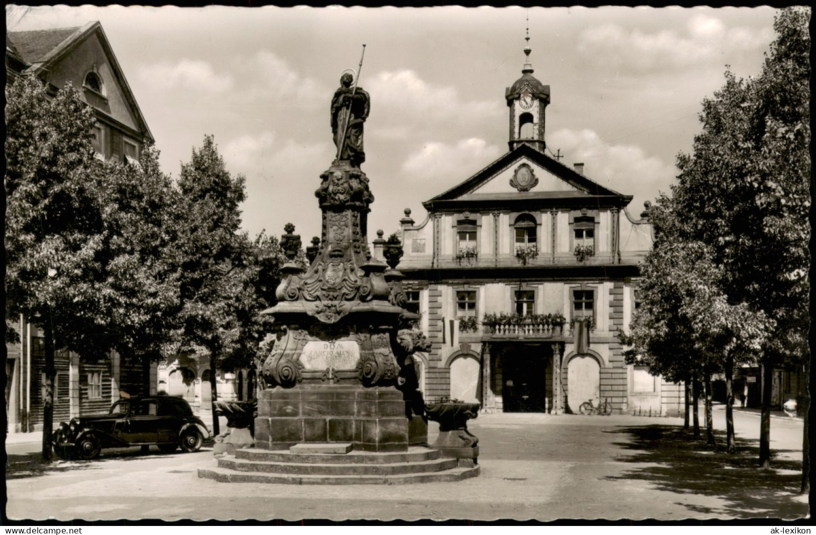 Ansichtskarte Rastatt Rathaus, Denkmal - Auto 1958 - Rastatt