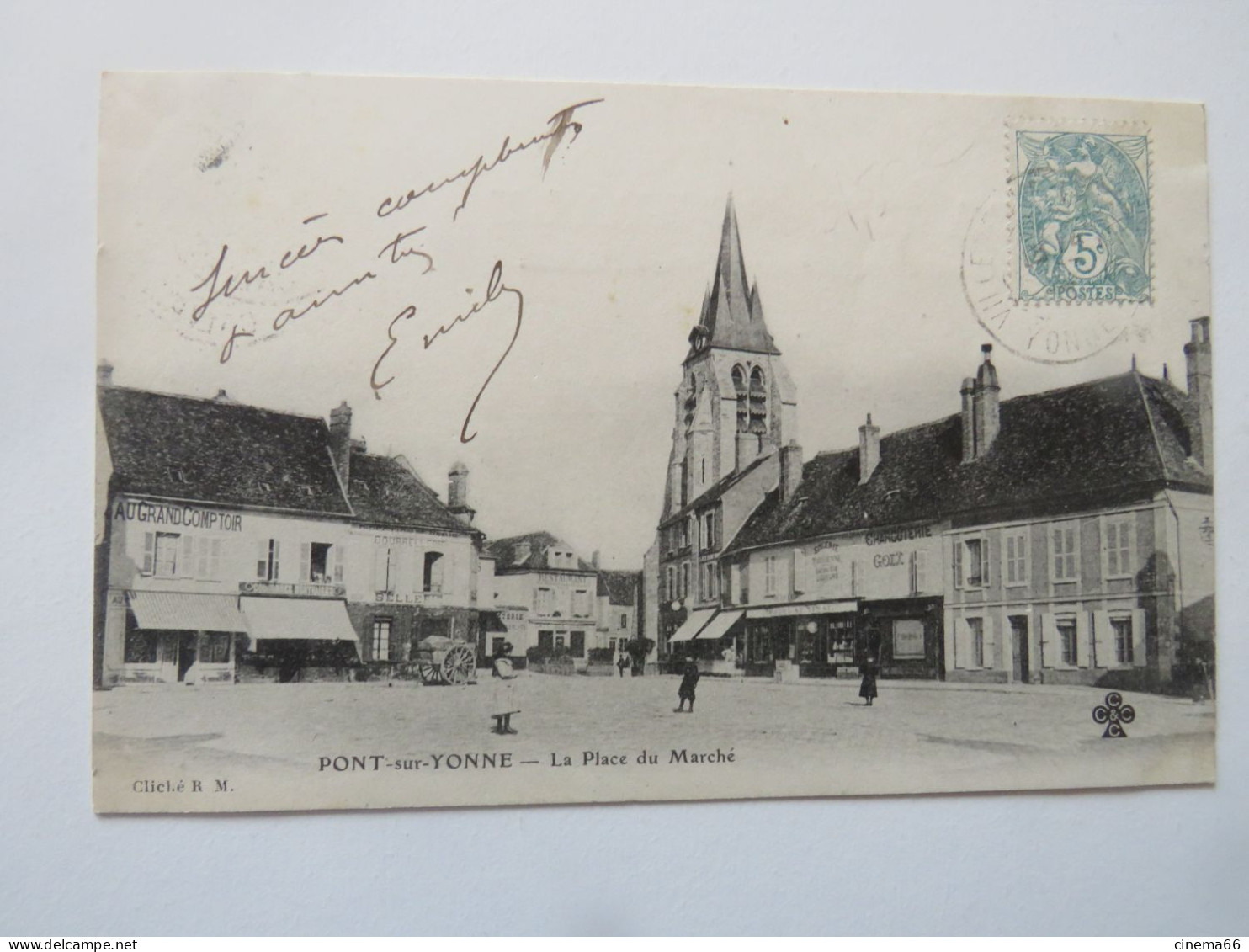 PONT Sur YONNE - La Place Du Marché - Pont Sur Yonne
