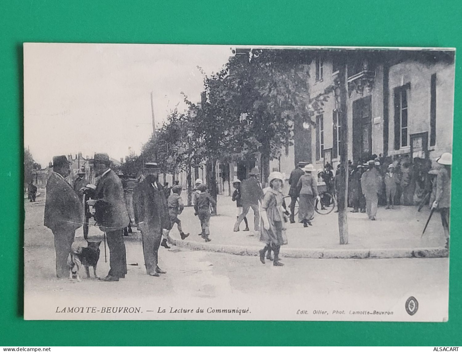 Lamotte-beuvron , La Lecture Du Communiqué - Lamotte Beuvron