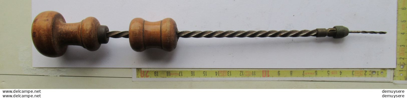 Lade 34 -10-5-  Spiraal Pomp Boor - Vieille Perceuse - Antiek Gereedschap