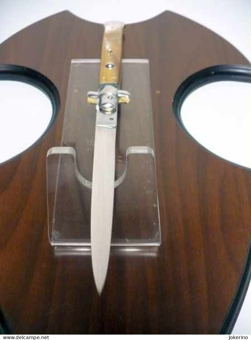 Coltello A Scatto - Italian Stiletto 33 Cm , Impugniatura Di Bufalo Chiaro -coltellerie Artigianali Maniago Italy - 1 - Messen