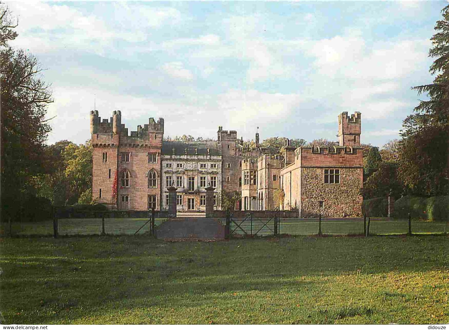 Angleterre - Penrith - Hutton In The Forrest - Front Courtyard - Chateau - Cumberland - Westmorland - England - Royaume  - Penrith