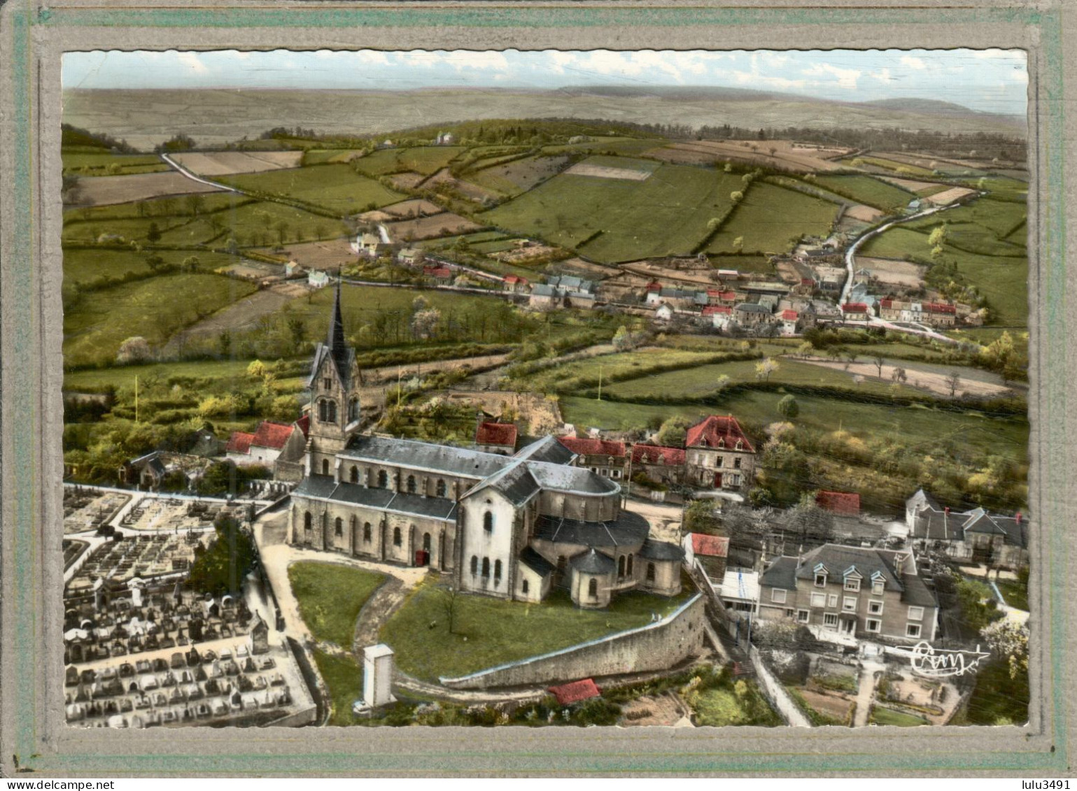 CPSM Dentelée (58) LORMES - Vue Aérienne Du Bourg - Carte Colorisée - 1972 - Lormes