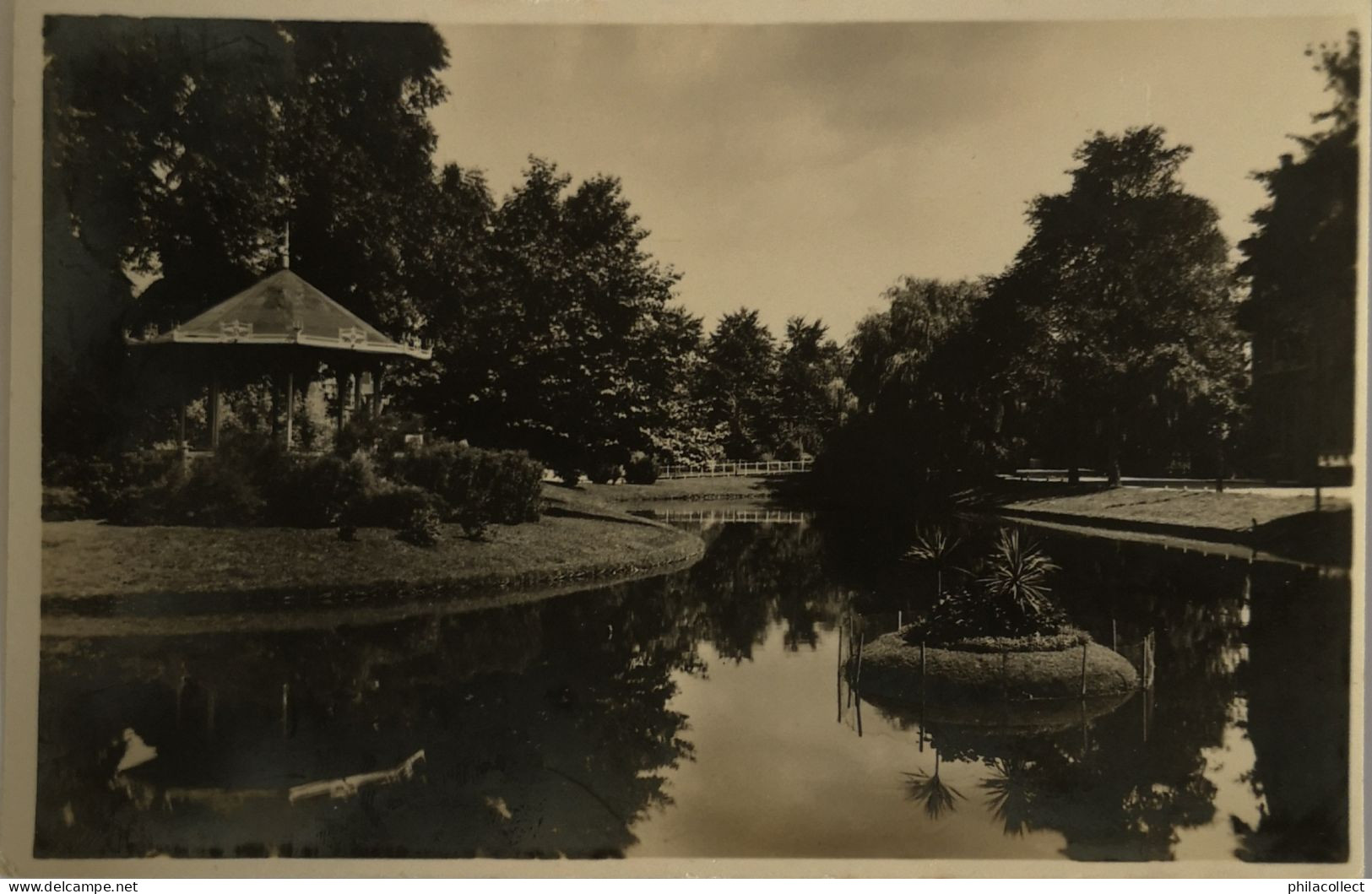 Purmerend // Plantsoen  Nieuwegracht (Muziektent) 1943 - Purmerend