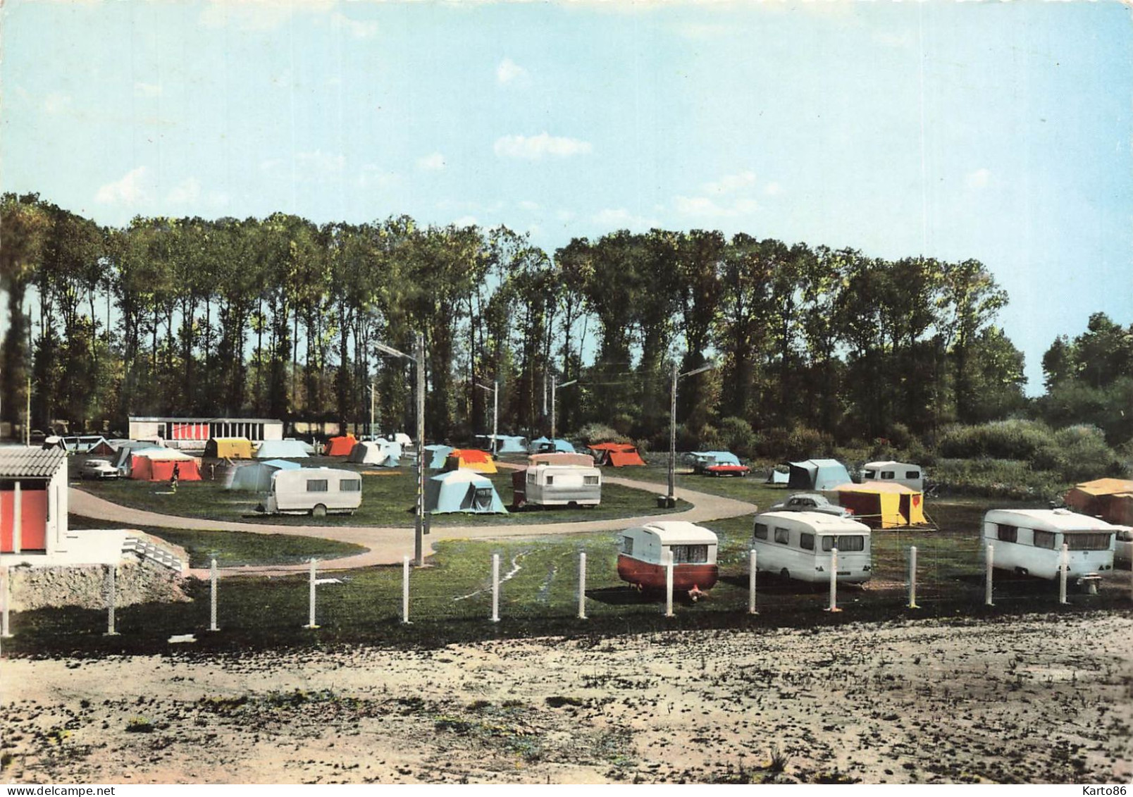 Bray Sur Seine * Caravanes Caravaning , Terrain De Camping * Thème Caravane Automobiles Anciennes - Bray Sur Seine