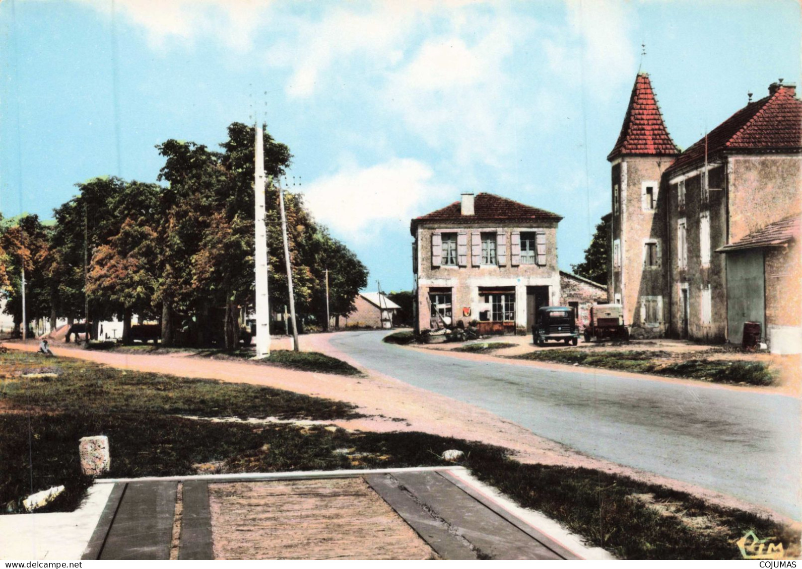 47 - LAROQUE TIMBAUT _S27686_ Place Du Foirail - COMBIER - CPSM 15x10 Cm - Laroque Timbault