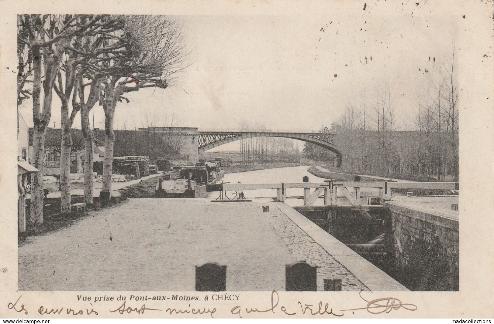 Péniche à Chécy (45 - Loiret) Pont Aux Moines : écluse - Chiatte, Barconi