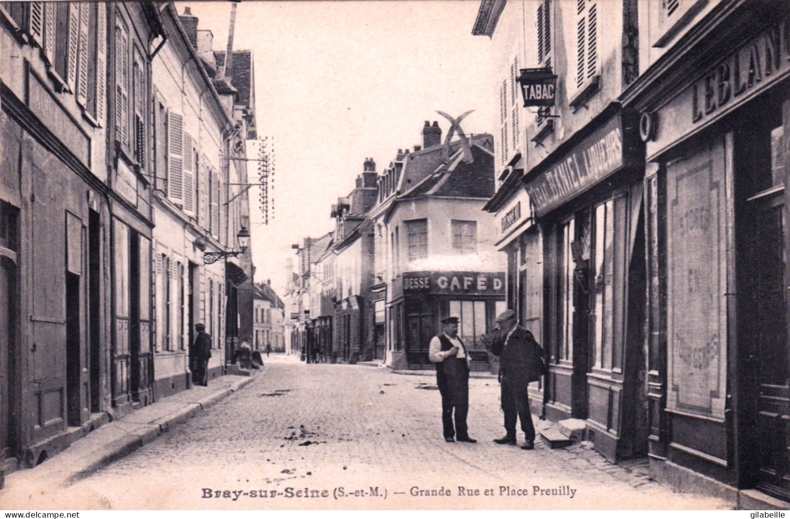 77 - Seine Et Marne - BRAY Sur SEINE - Grande Rue Et Place Preuilly ( Tabac ) - Bray Sur Seine