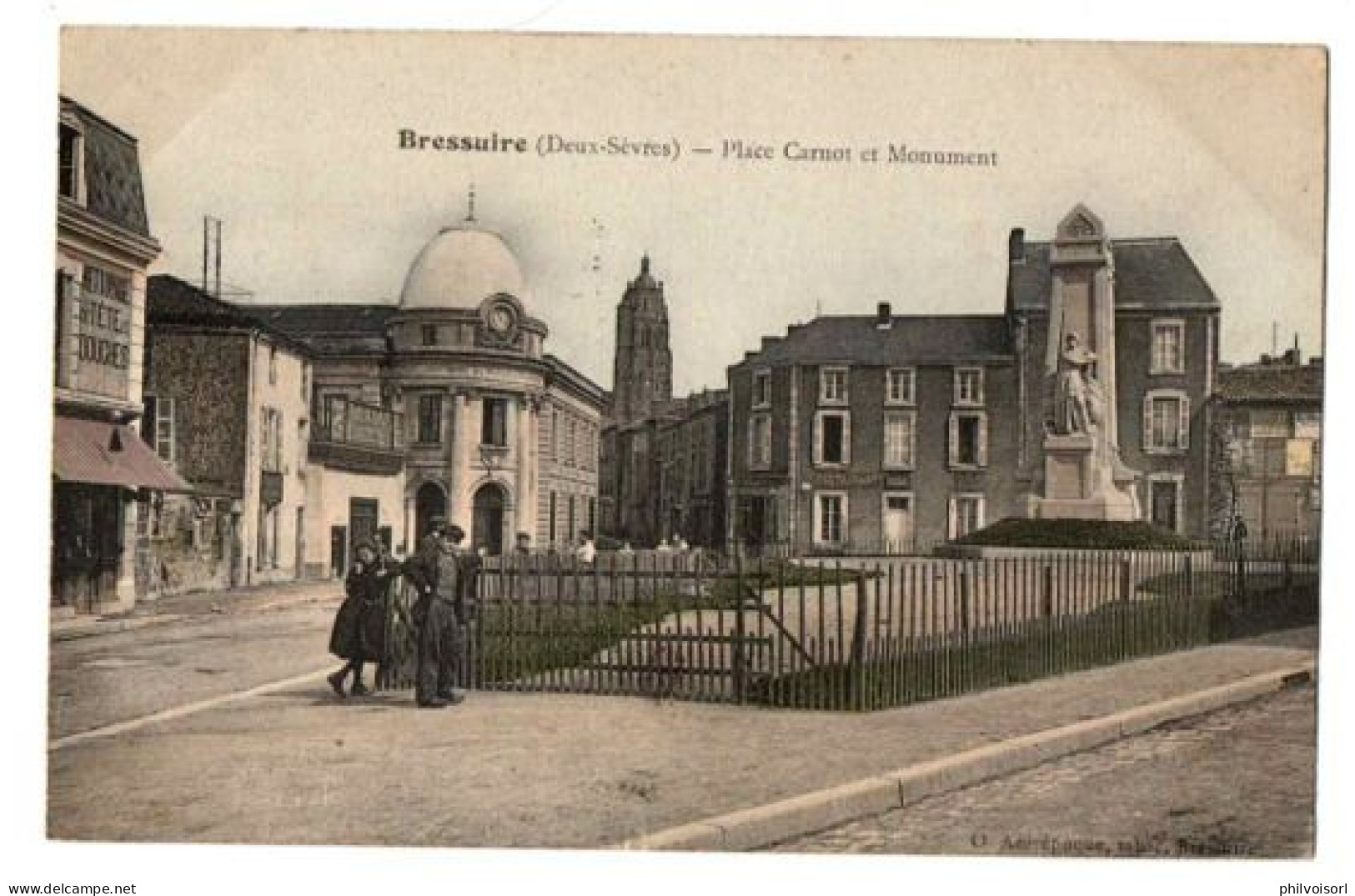 BRESSUIRE PLACE CARNOT COMMERCES ANIMEE - Bressuire