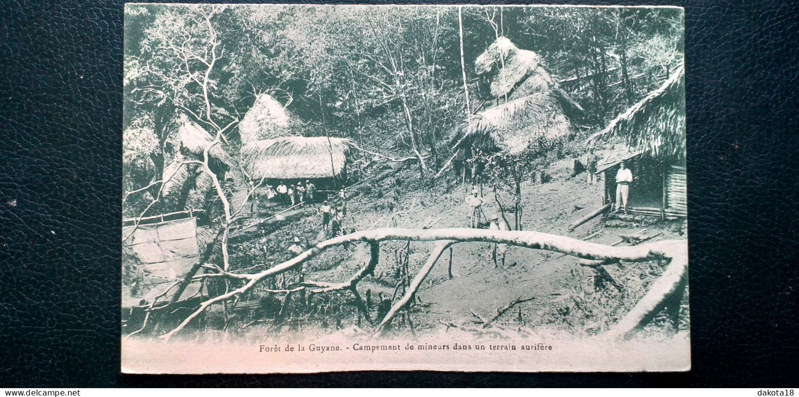 Guyane , Forêt De La Guyane , Campement De Mineurs Dans Un Terrain Aurifère En 1933 - Other & Unclassified