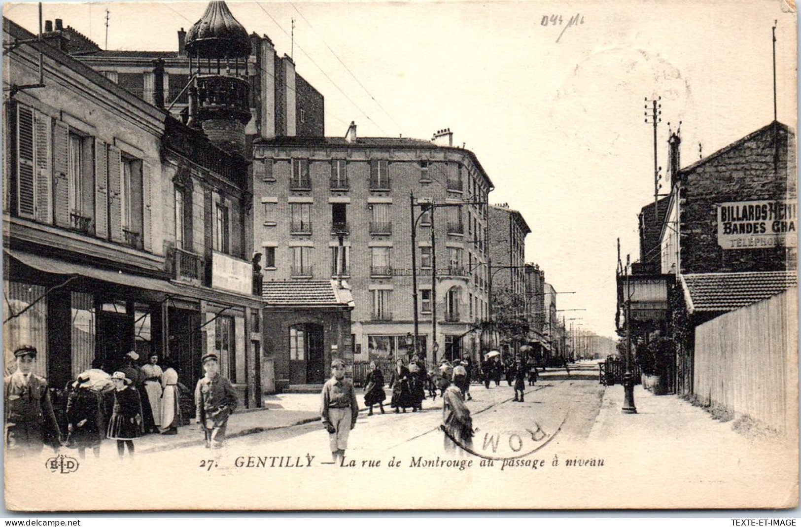 94 GENTILLY - Vue Vers Le Passage A Niveau, Rue De Montrouge - Gentilly