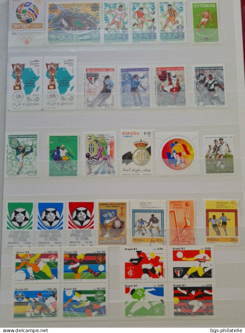 Collection De Timbres Sur Le Thème Du Football En - Collections (without Album)