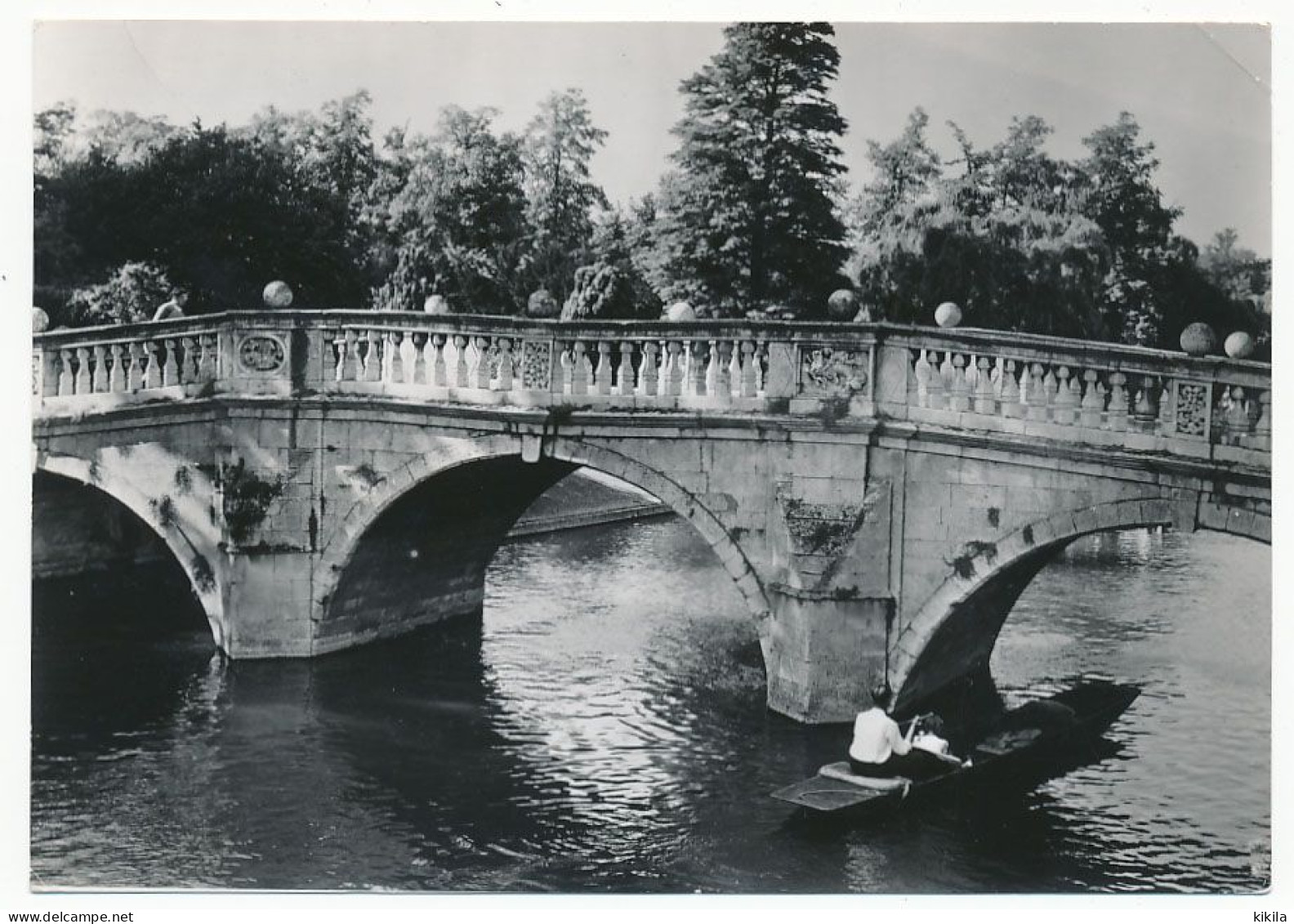 CPSM 9 X 14  Grande Bretagne Angleterre (175) CAMBRIDGE  Clare Bridge  Pont Barque - Cambridge