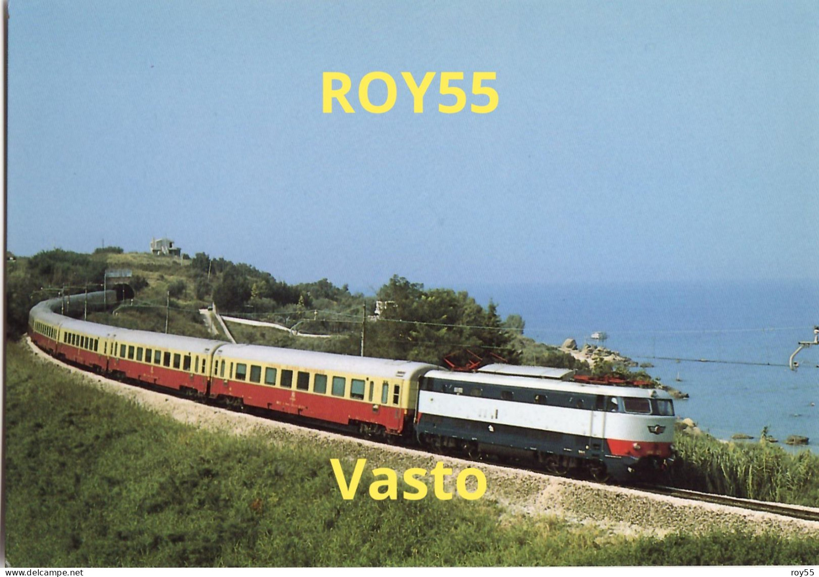 Treno Tele Adriatico Milano Bari  In Transito Nei Pressi Di Vasto Chieti Abruzzo Nel Agosto 1986 (v.retro) - Stazioni Con Treni