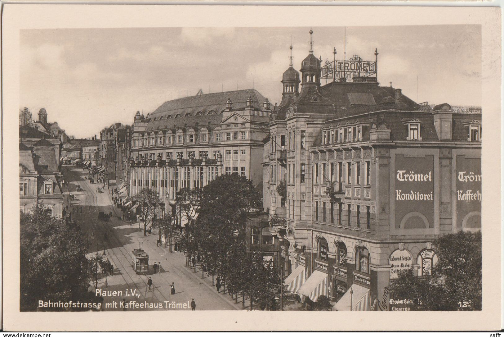 AK Plauen Im Vogtland, Bahnhofstraße Mit Kaffeehaus Trömel Um 1930 - Plauen