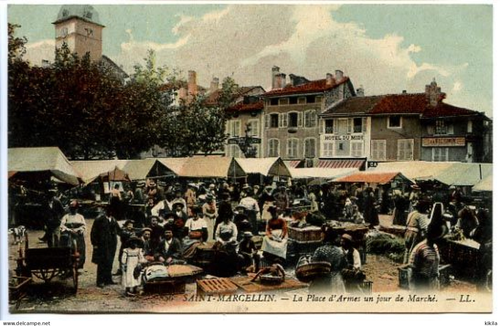 CPA 9 X 14 Isère SAINT MARCELLIN  La Place D'Armes Un Jour De Marché - Saint-Marcellin