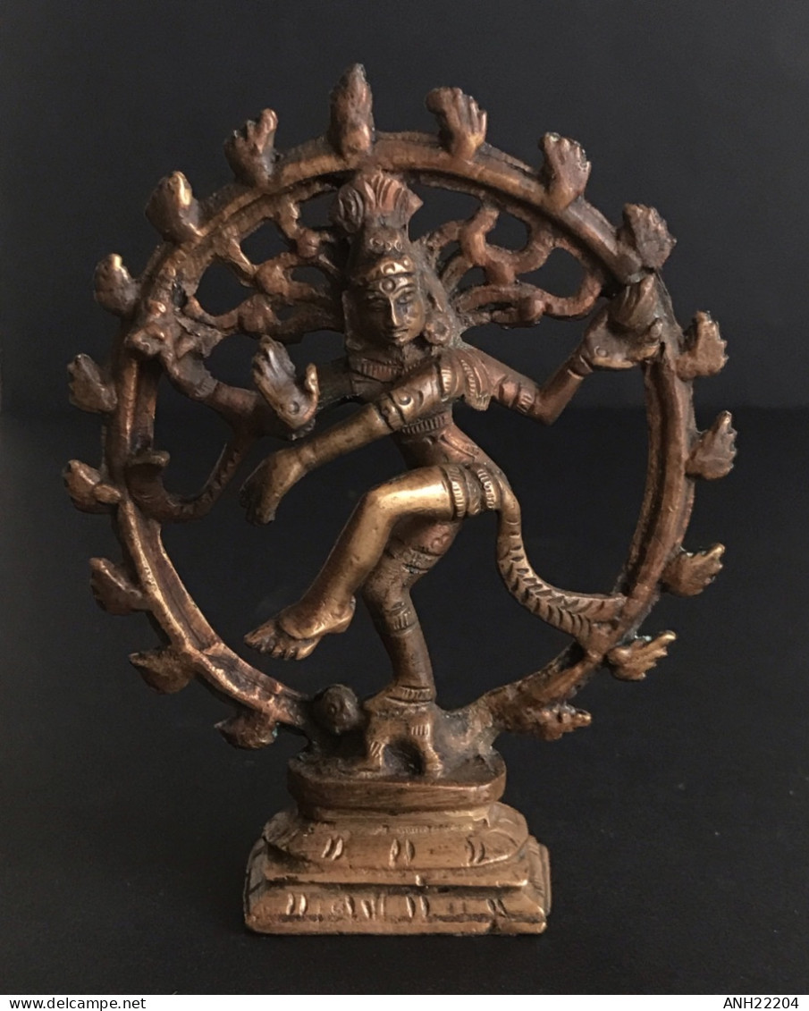 Magnifique Statuette De Shiva Nataraja,  Dieu De La Danse - Aziatische Kunst