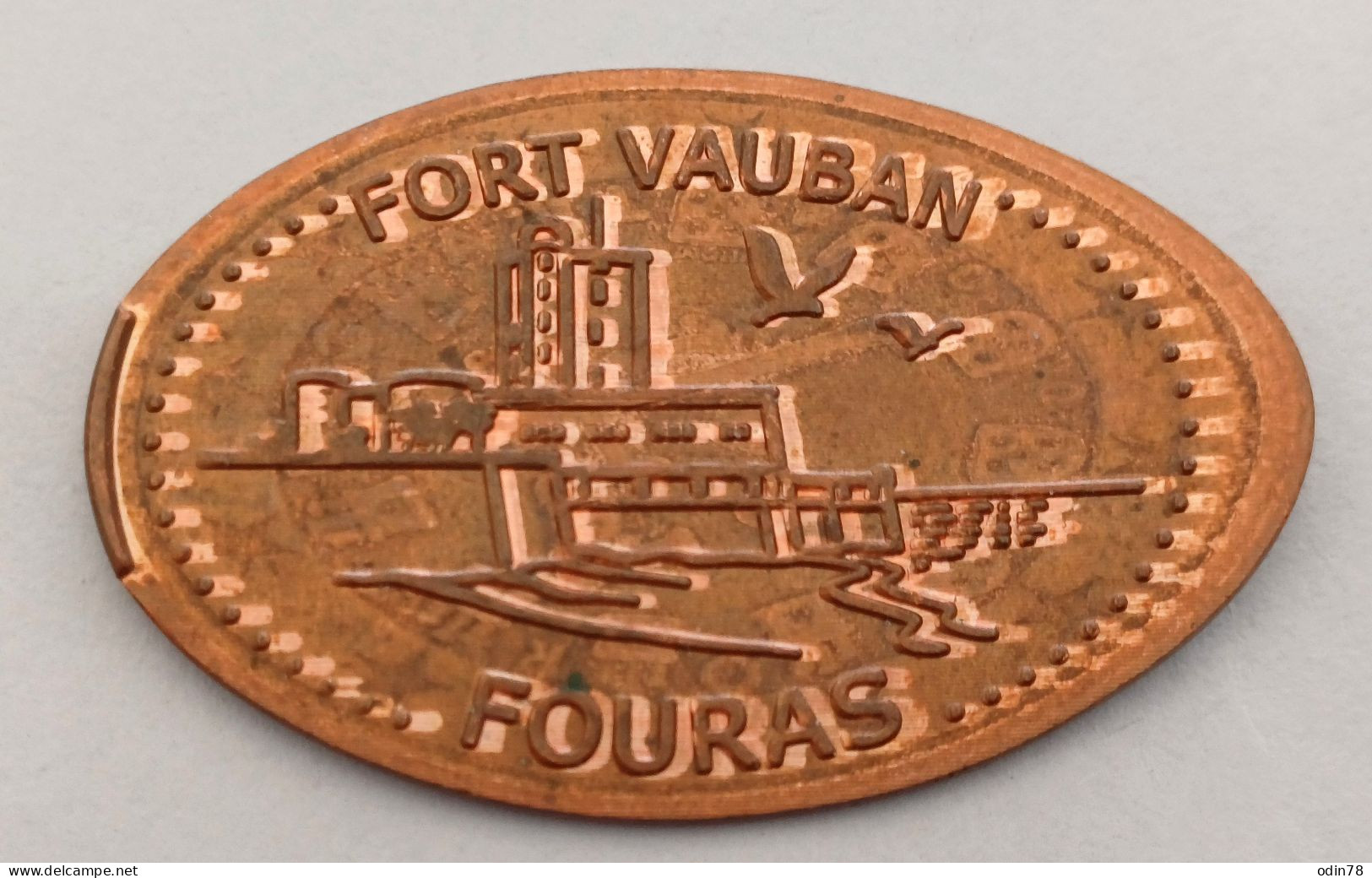 Pièce écrasée -  FORT VAUBAN - FOURAS - Souvenirmunten (elongated Coins)
