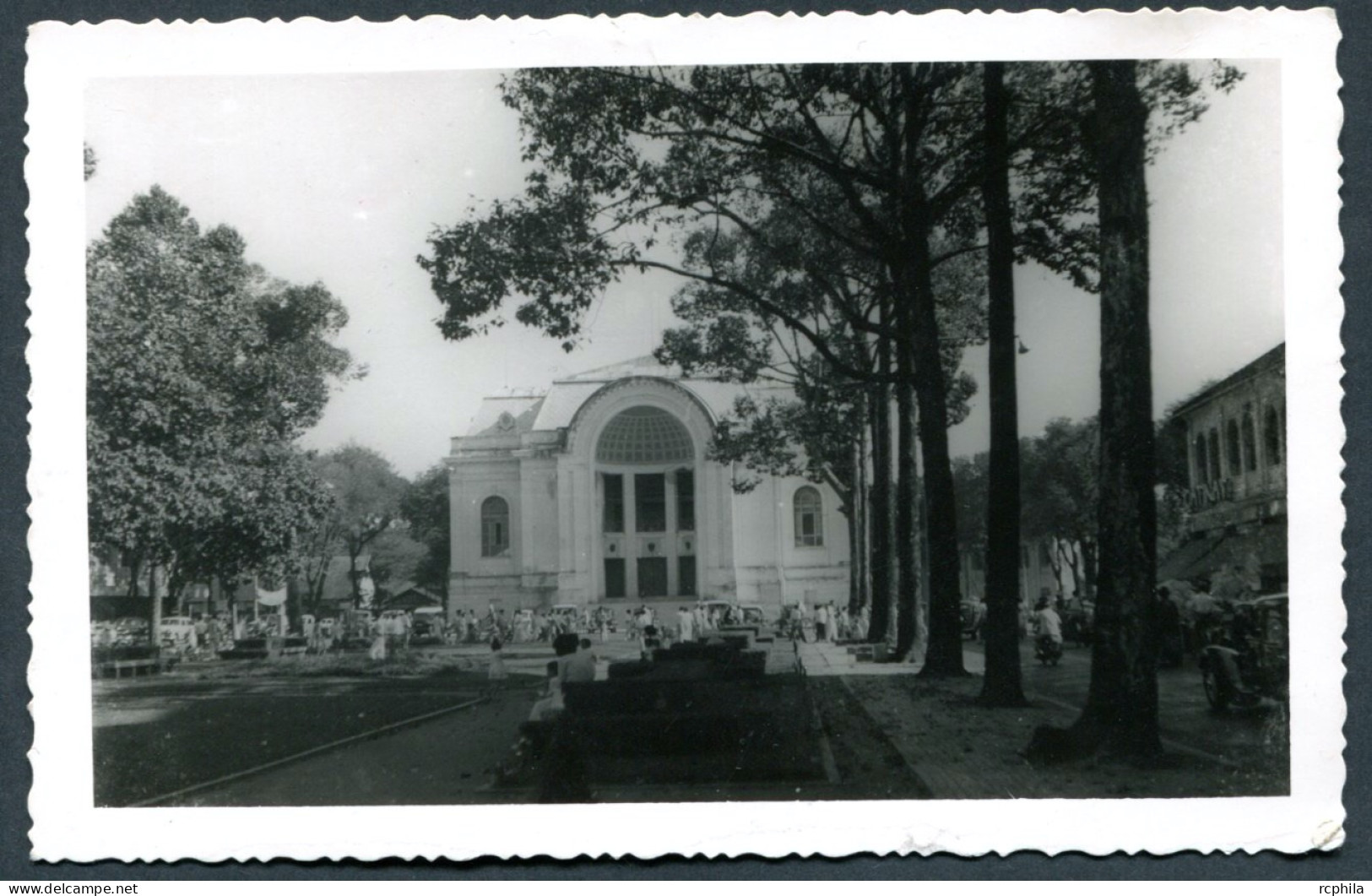 RC 27426 VIET NAM 1956 CARTE POSTALE PAR AVION POUR LA FRANCE = CP THEATRE MUNICIPAL DE SAIGON BOULEVARD BONARD - Vietnam