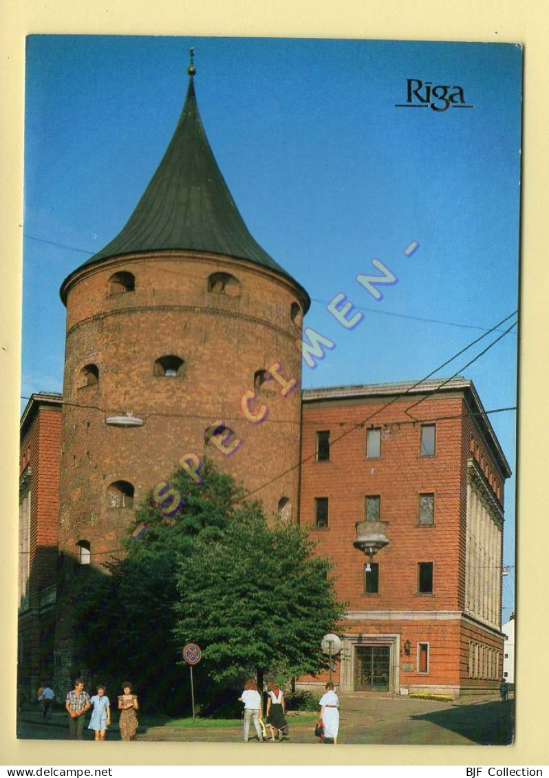 Lettonie : RIGA – The Powder Tower, 1650, And The Revolution Museum Of The Latvian SSR (animée) (voir Scan Recto/verso) - Latvia