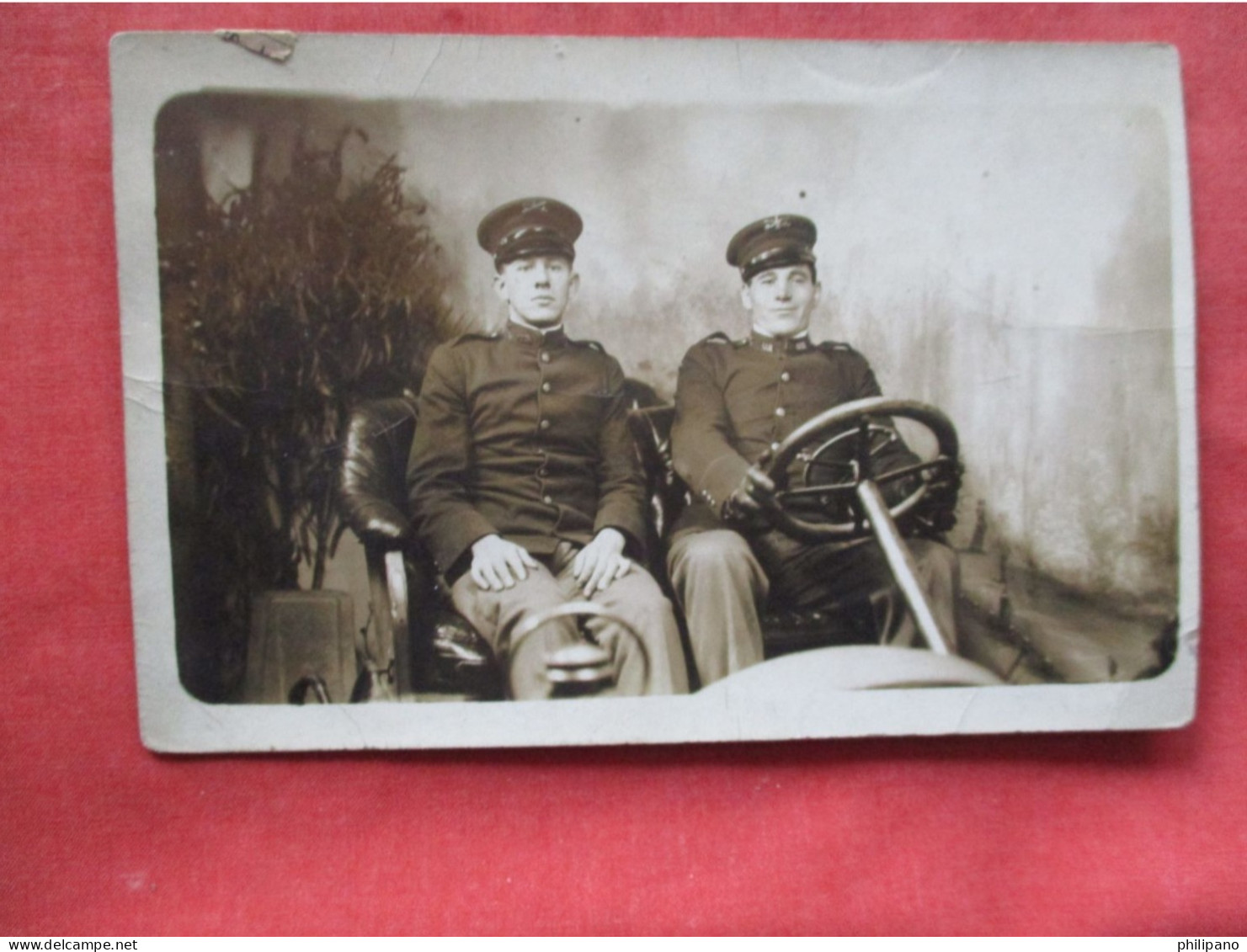 RPPC  Studio Soldiers In Auto.     Ref 6377 - Equipment