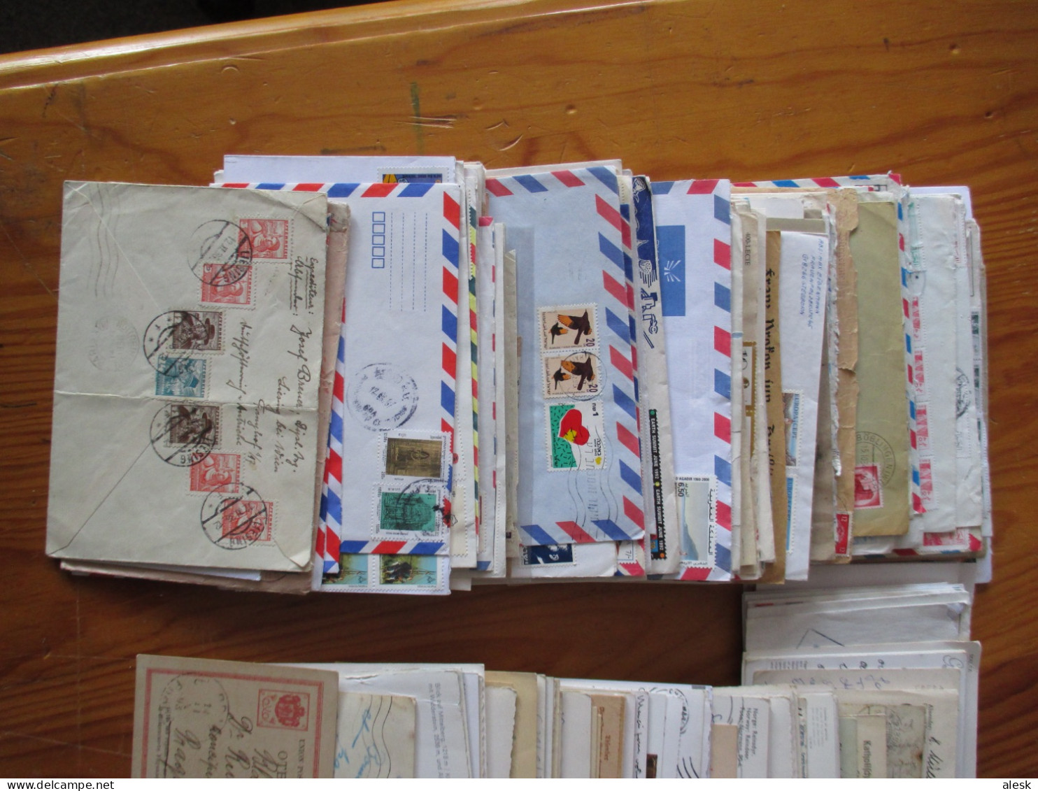 LOT + 250 Lettres Cartes - COURRIER MONDE Pas De France - Voir Scannes - Vrac (max 999 Timbres)