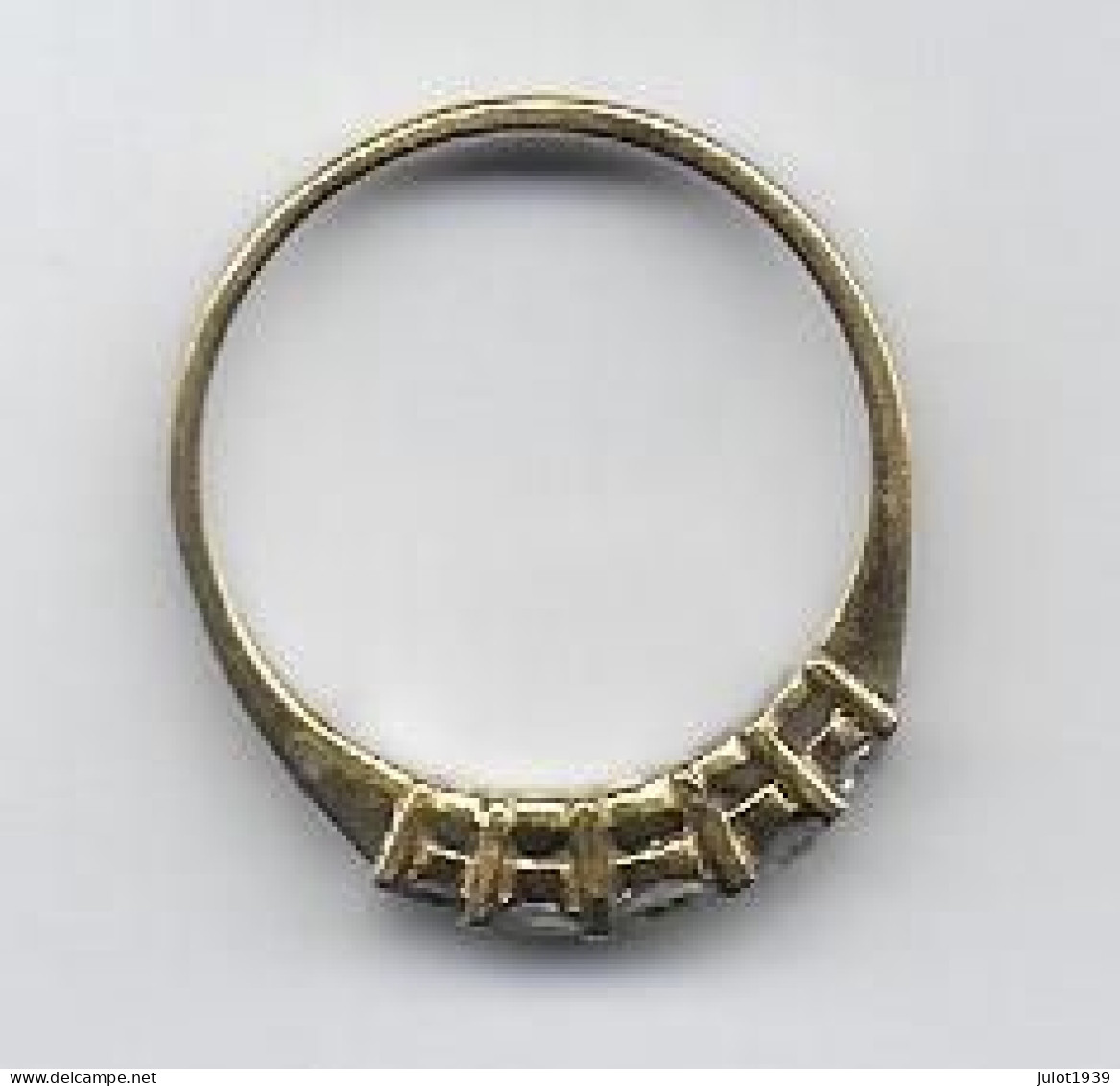 Julot1939 .... BAGUE En OR Avec 5 SAPHIRS BLANCS , 2 Grammes . - Necklaces/Chains