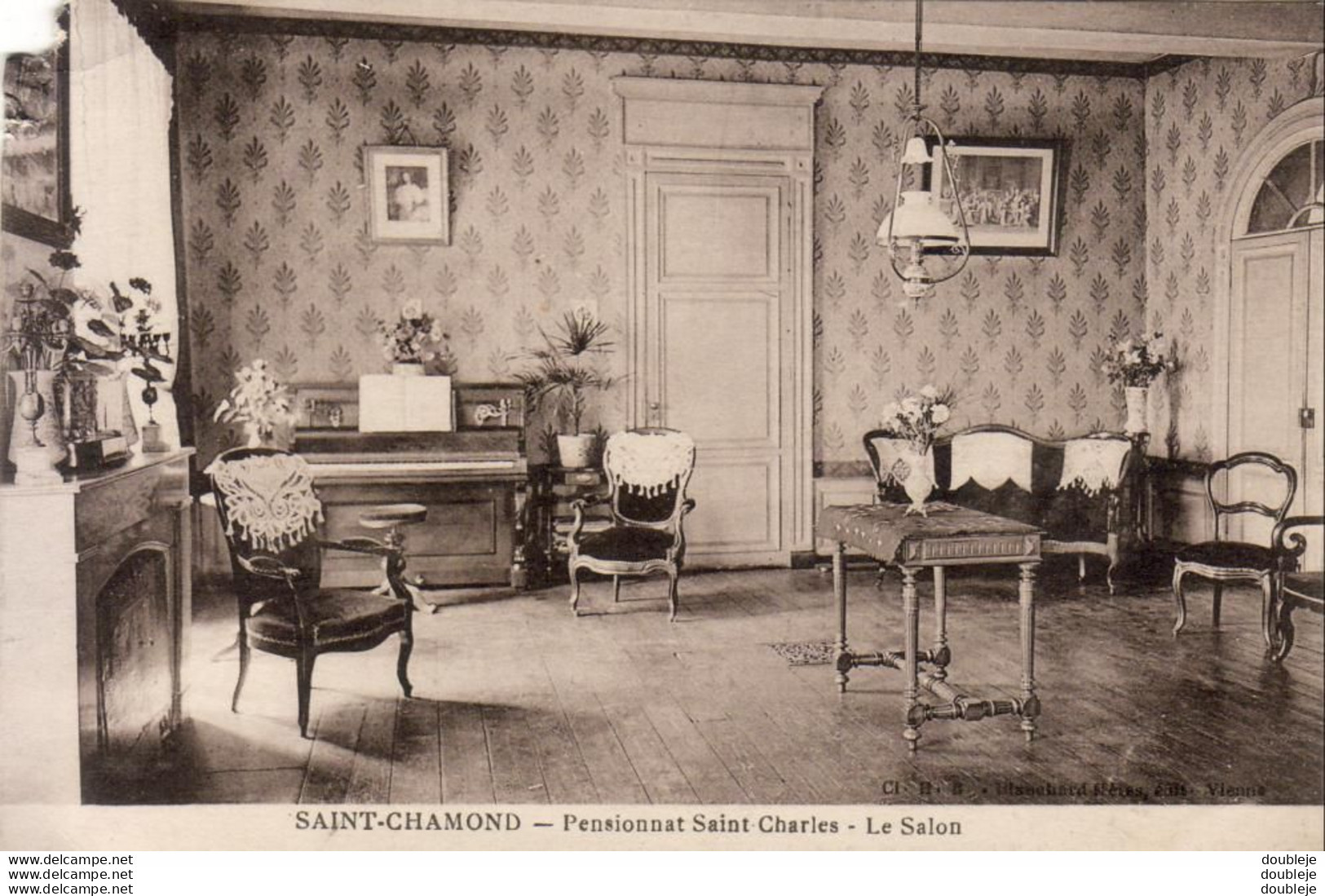 D42  SAINT CHAMOND Pensionnat Saint Charles Le Salon - Saint Chamond