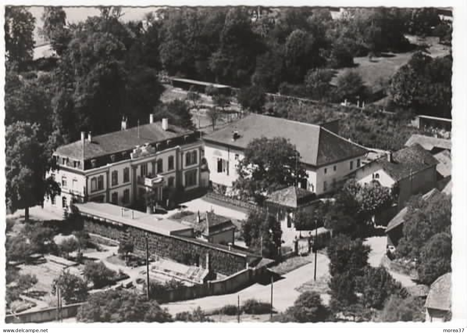 CARTIGNY  Le Château De L'Amitié   Vue Aérienne - Cartigny