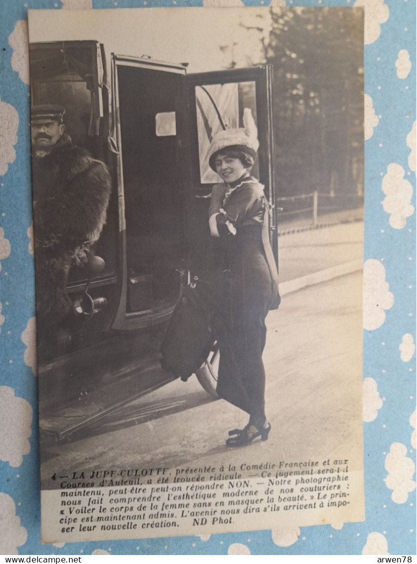 MODE FEMME JUPE CULOTTE Présentée A La Comédie Française Et Aux Courses D'AUTEUIL ( Voir Le Texte ) - Mode