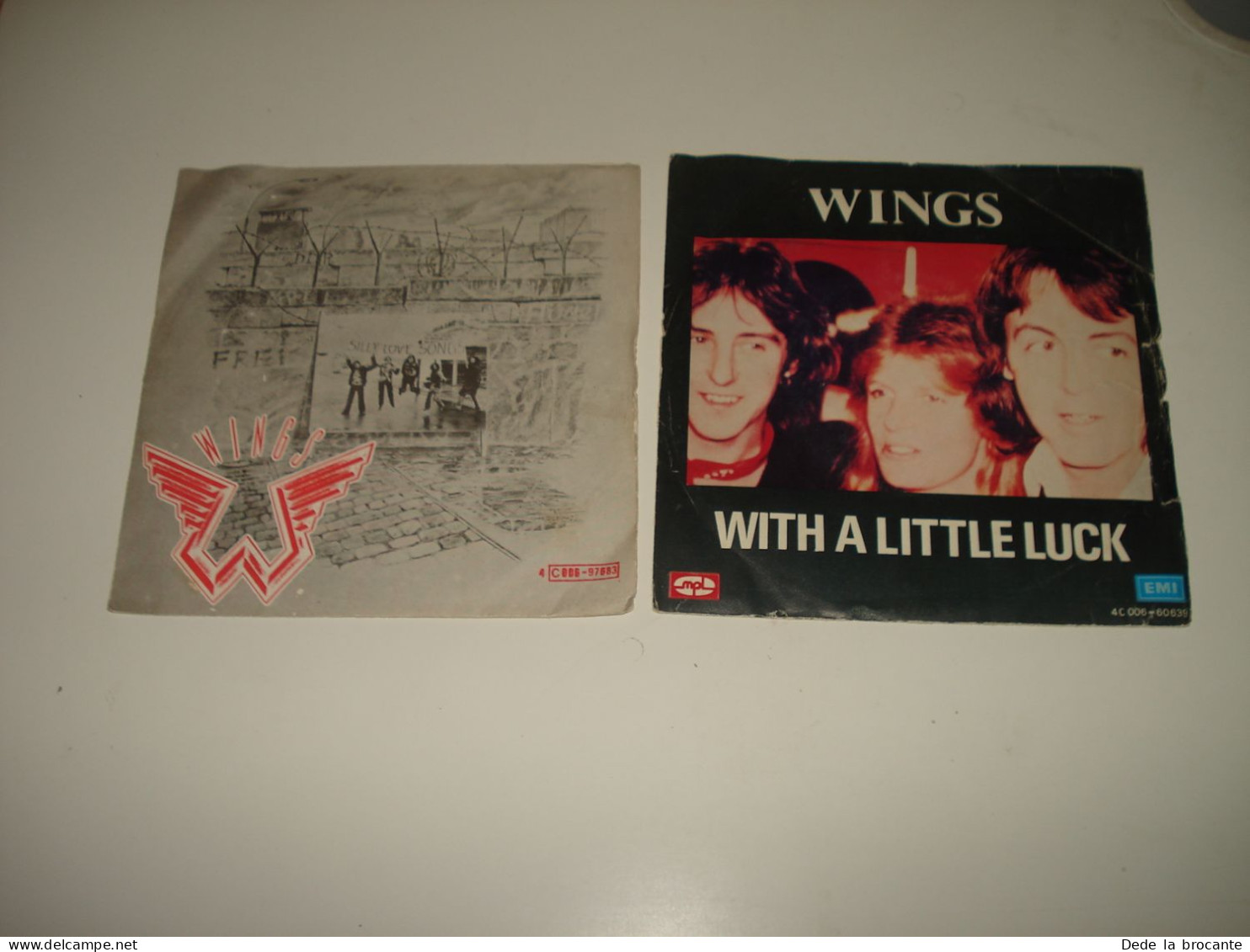 B14/  Lot De 2 SP  -  Wings - With A Little Luck + Silly Love Songs  -- VG+ - Disco, Pop