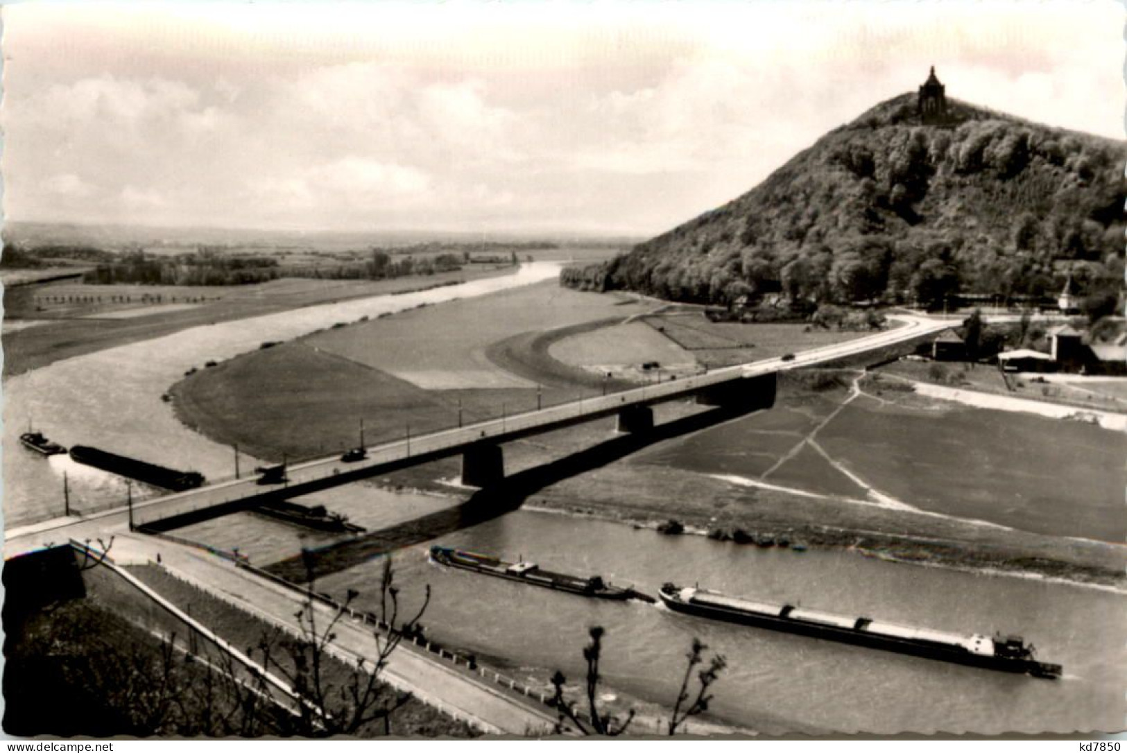 Porta Westfalica, Mit Kaiser-Wilhelm-Denkmal Und Neuer Weserbrücke - Porta Westfalica