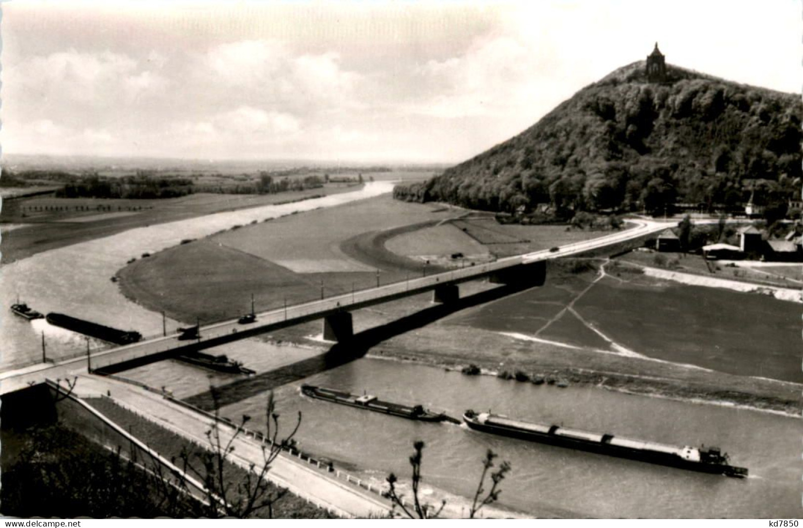 Porta Westfalica, Mit Kaiser Wilhelm-Denkmal Und Neuer Weserbrücke - Porta Westfalica