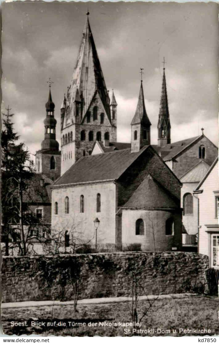 Soest - Blick Auf Die Türme Der Nikolaikapelle - Soest