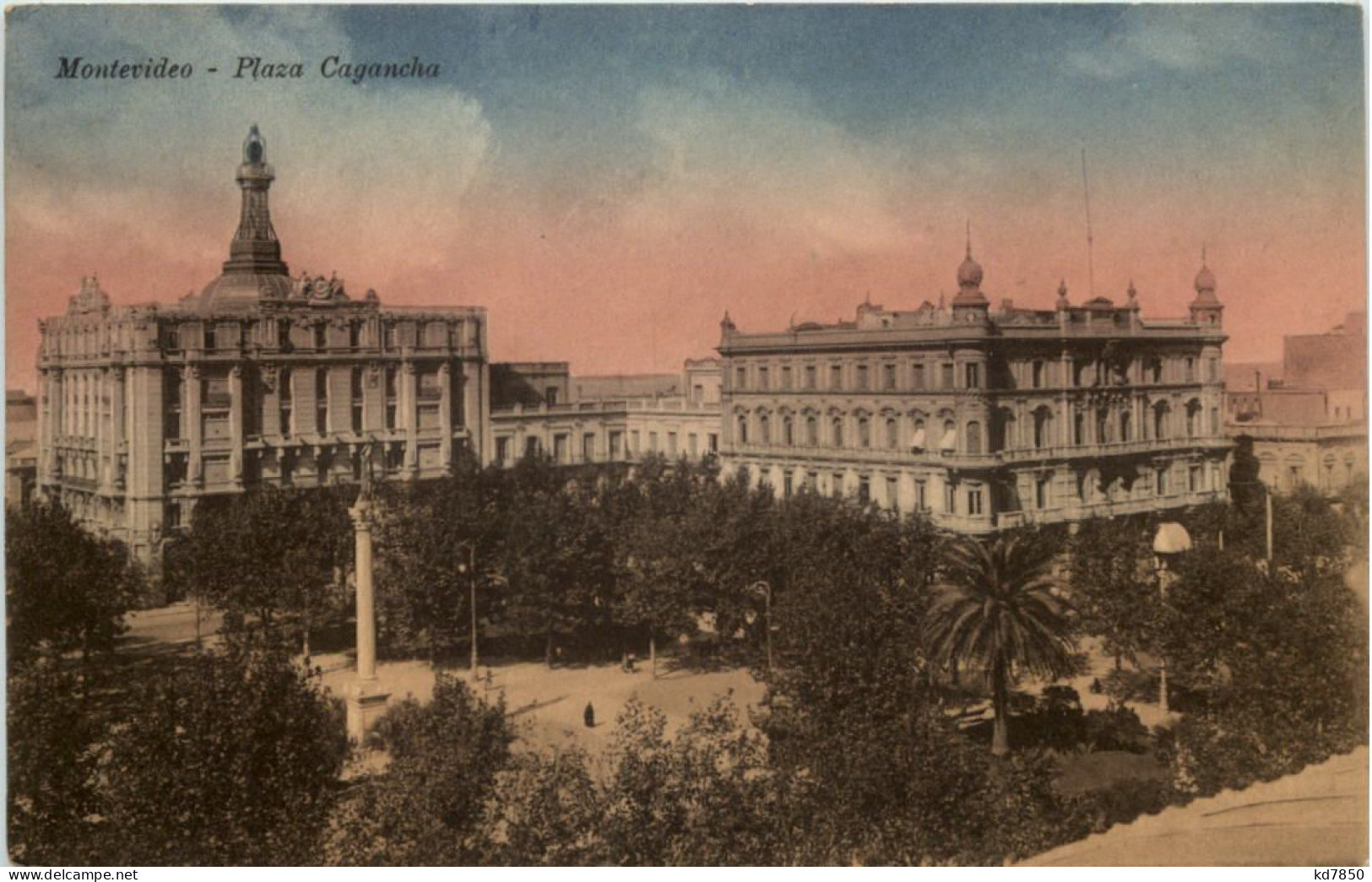 Montevideo - Plaza Cagancha - Uruguay