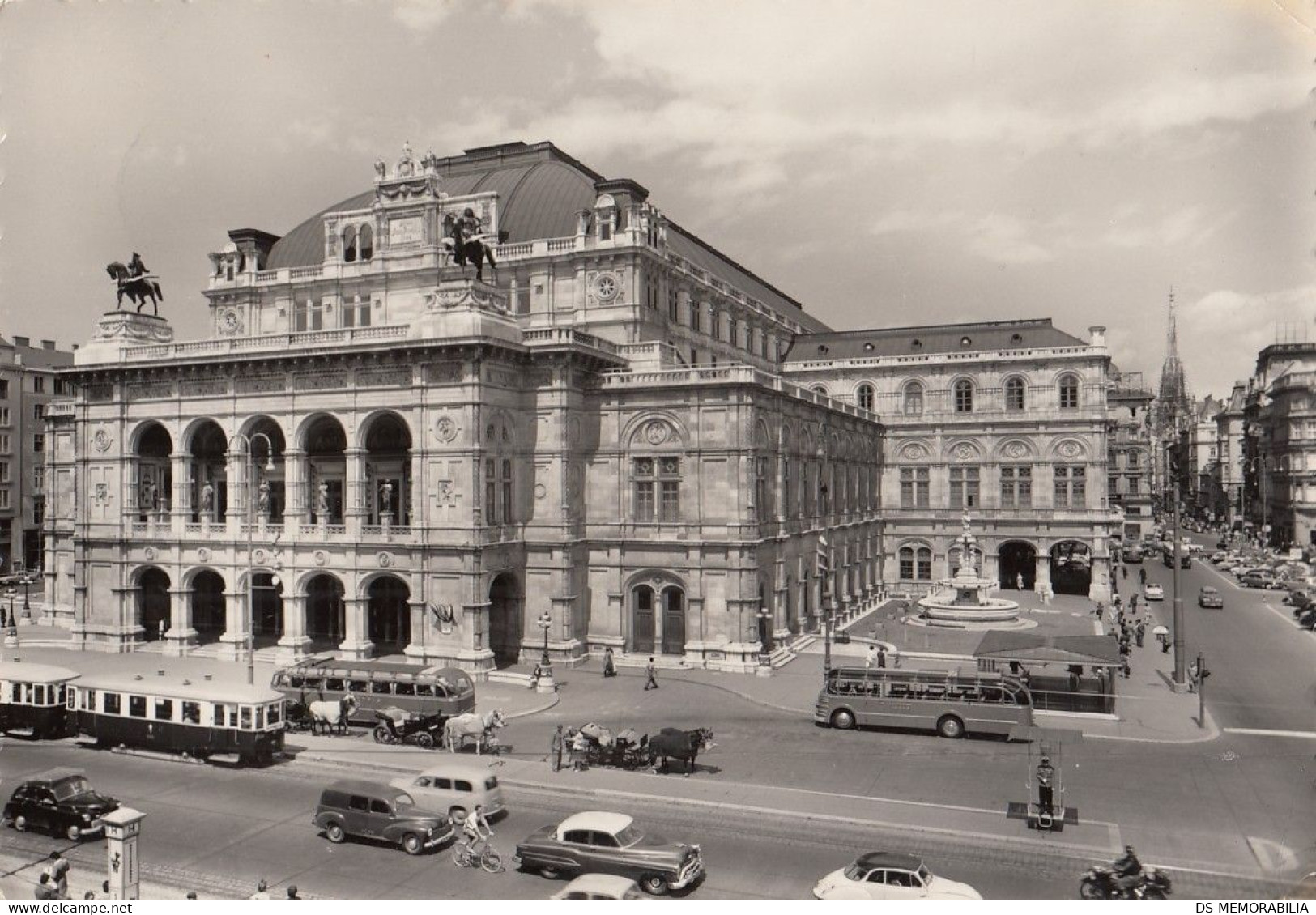 Wien - Staatsoper Strassenbahn Tram Bus 1957 - Vienna Center