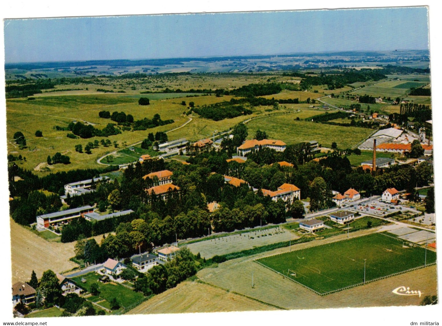 57 - BELLE CARTE 1980 : LORQUIN - Vue Aérienne - Centre Hospitalier Spécialisé - Terrain De Football - Lorquin