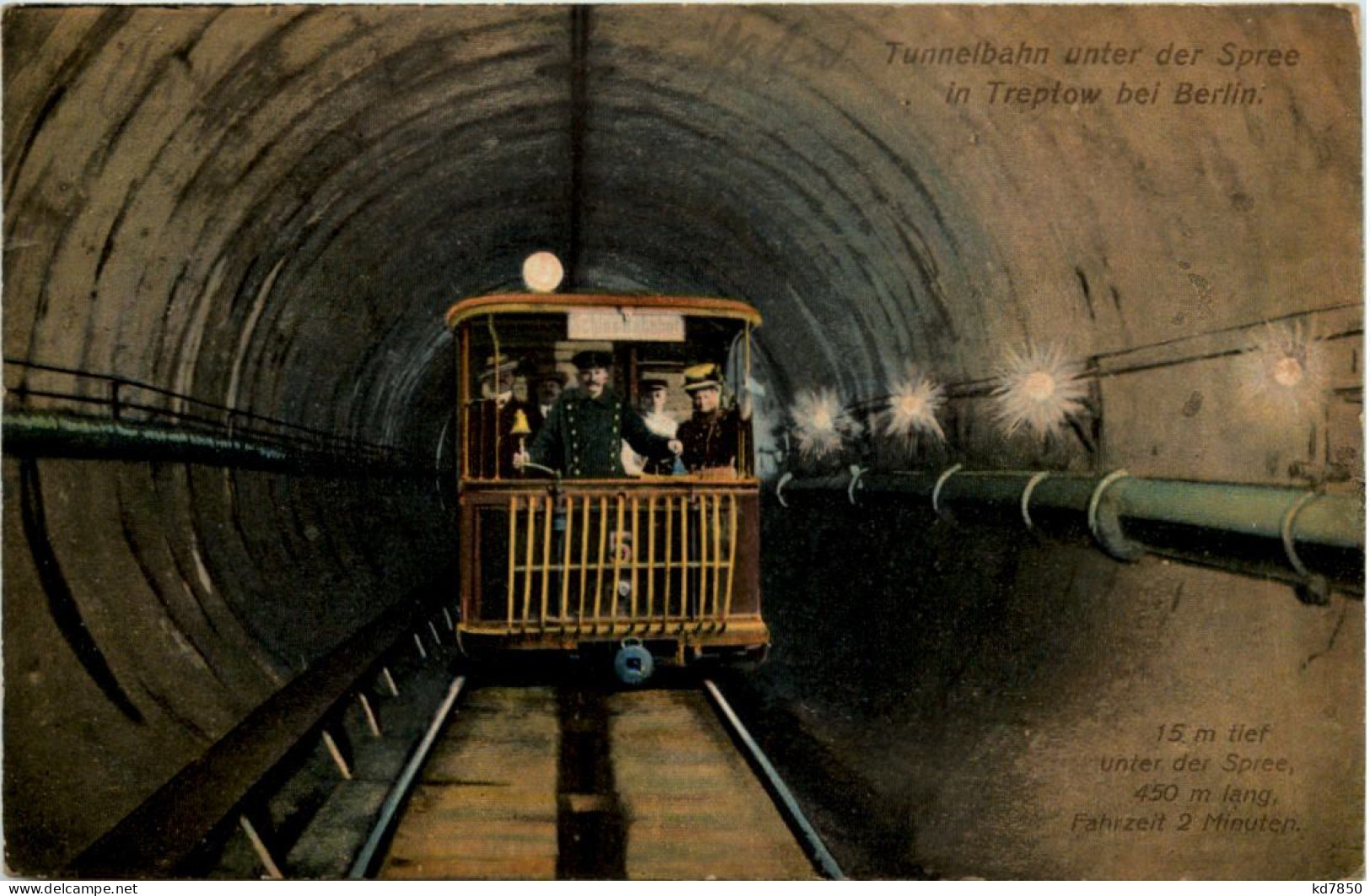 Tunnelbahn Unter Der Spree In Treptow Bei Berlin - Treptow