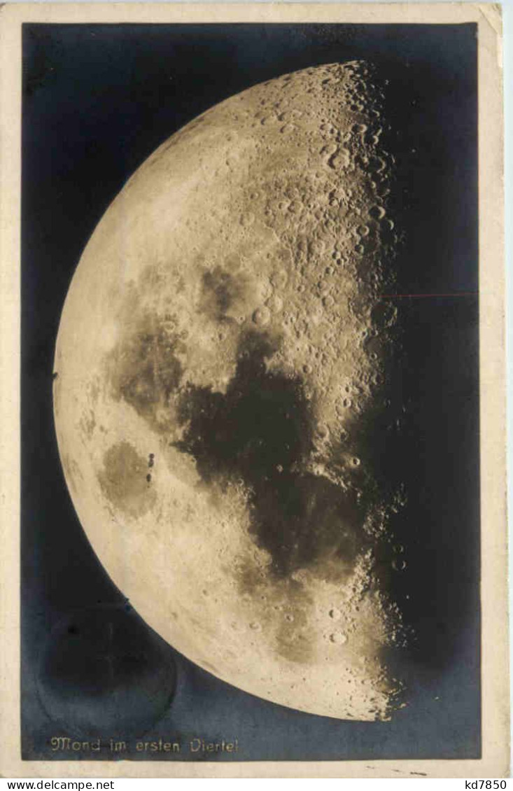 Mond Im Ersten Viertel - Astronomia